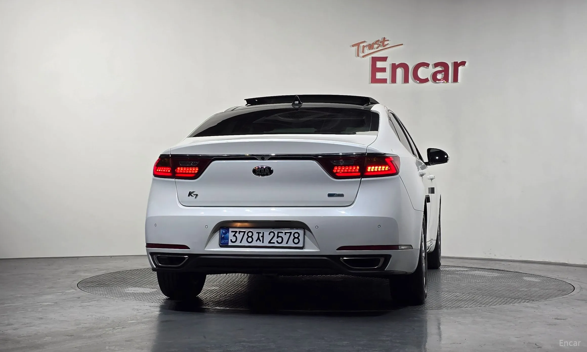 Kia K7 Hybrid превью 4