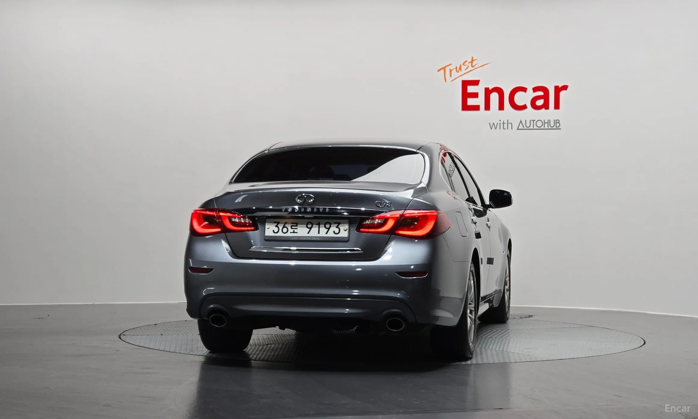 Infiniti Q70 превью 4