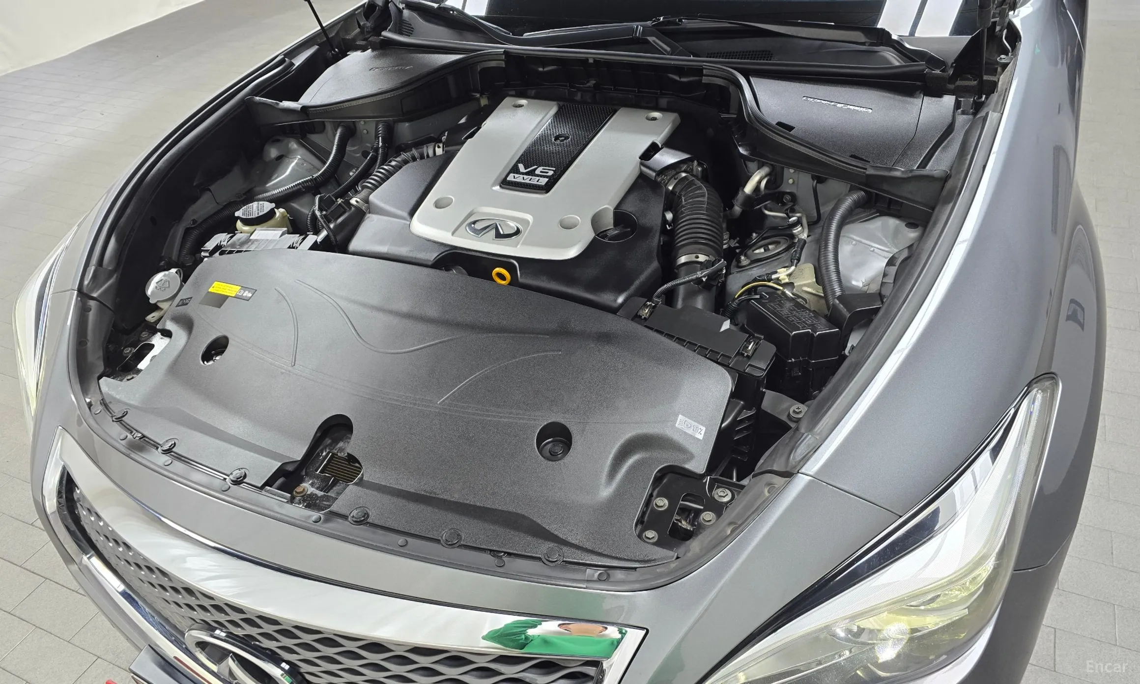 Infiniti Q70 превью 6