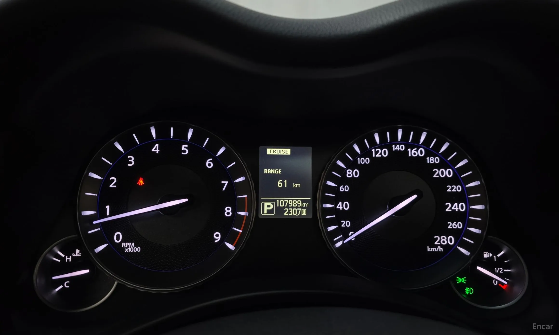Infiniti Q70 превью 8