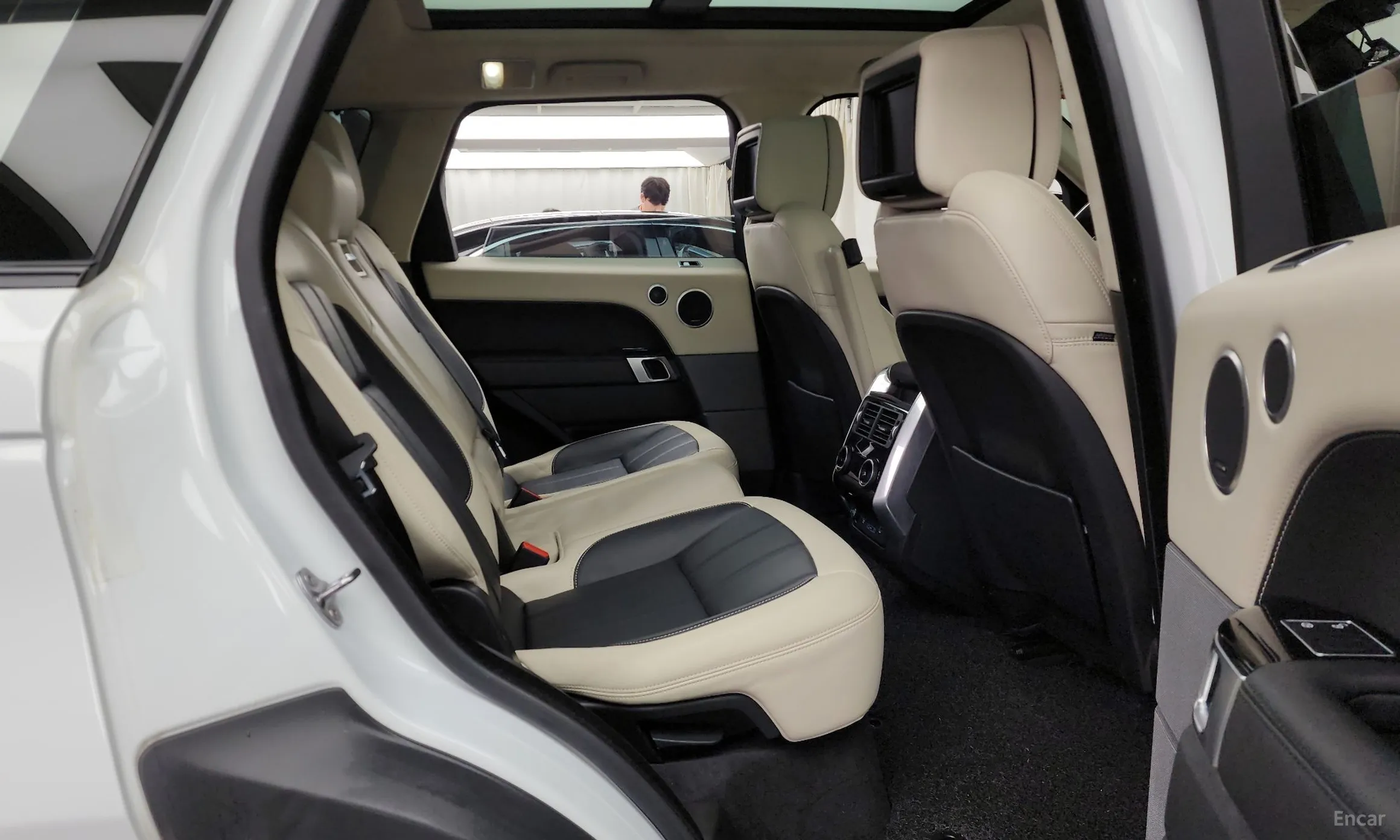 Land Rover Range Rover Sport 2nd Generation превью 12