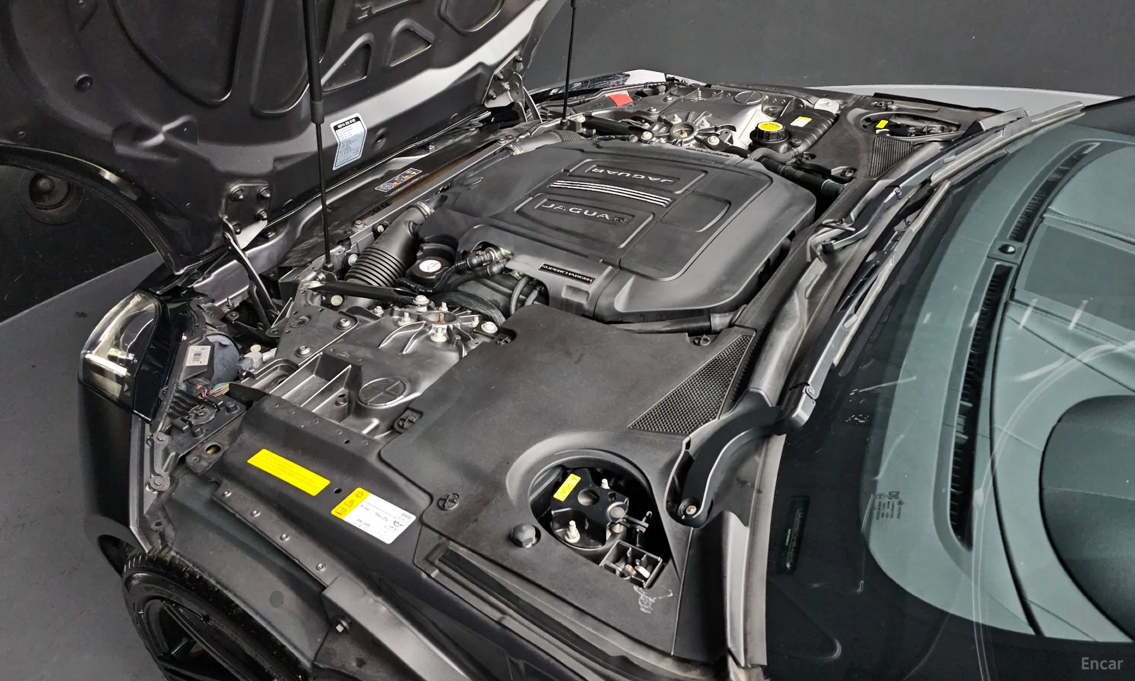 Jaguar F-TYPE превью 6