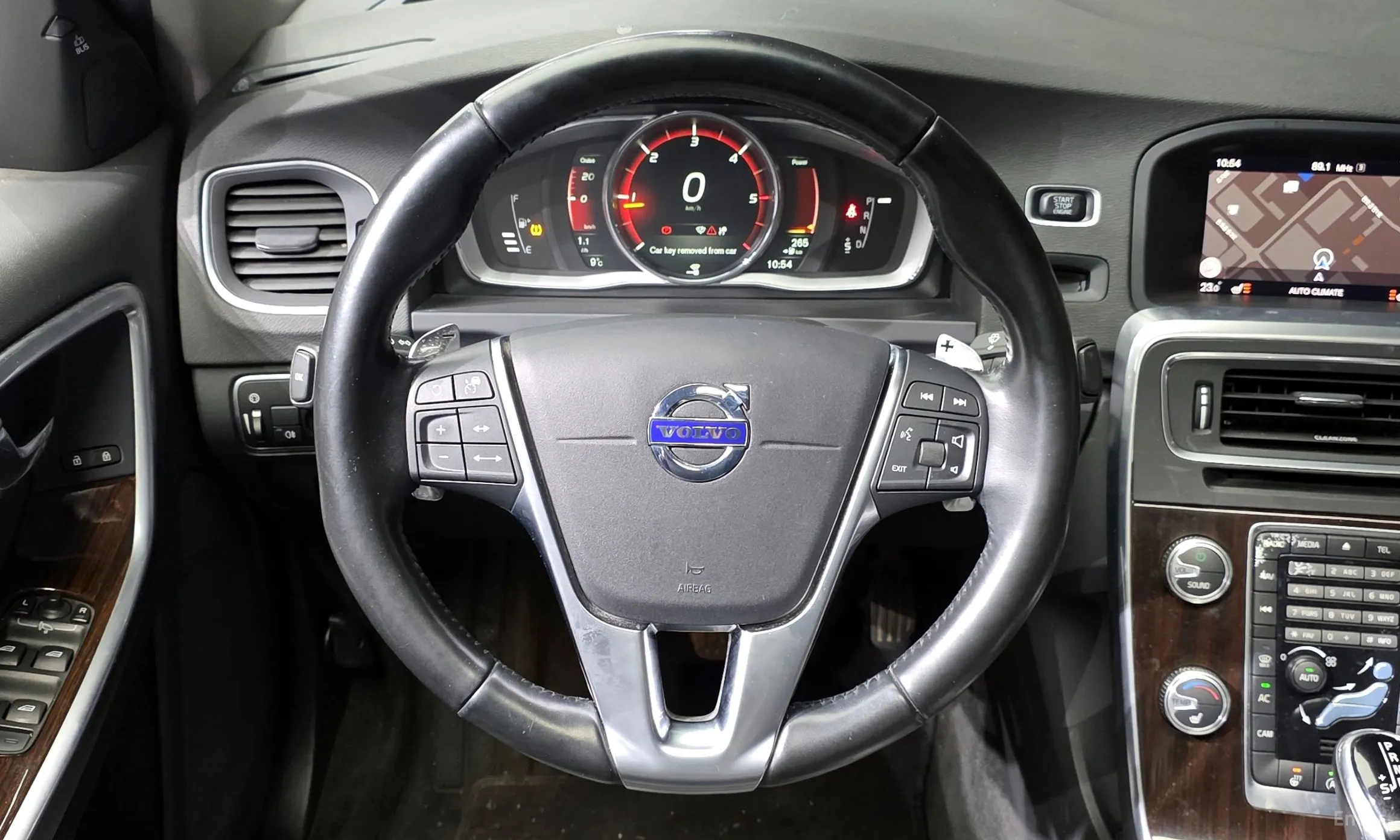 Volvo S60 превью 13