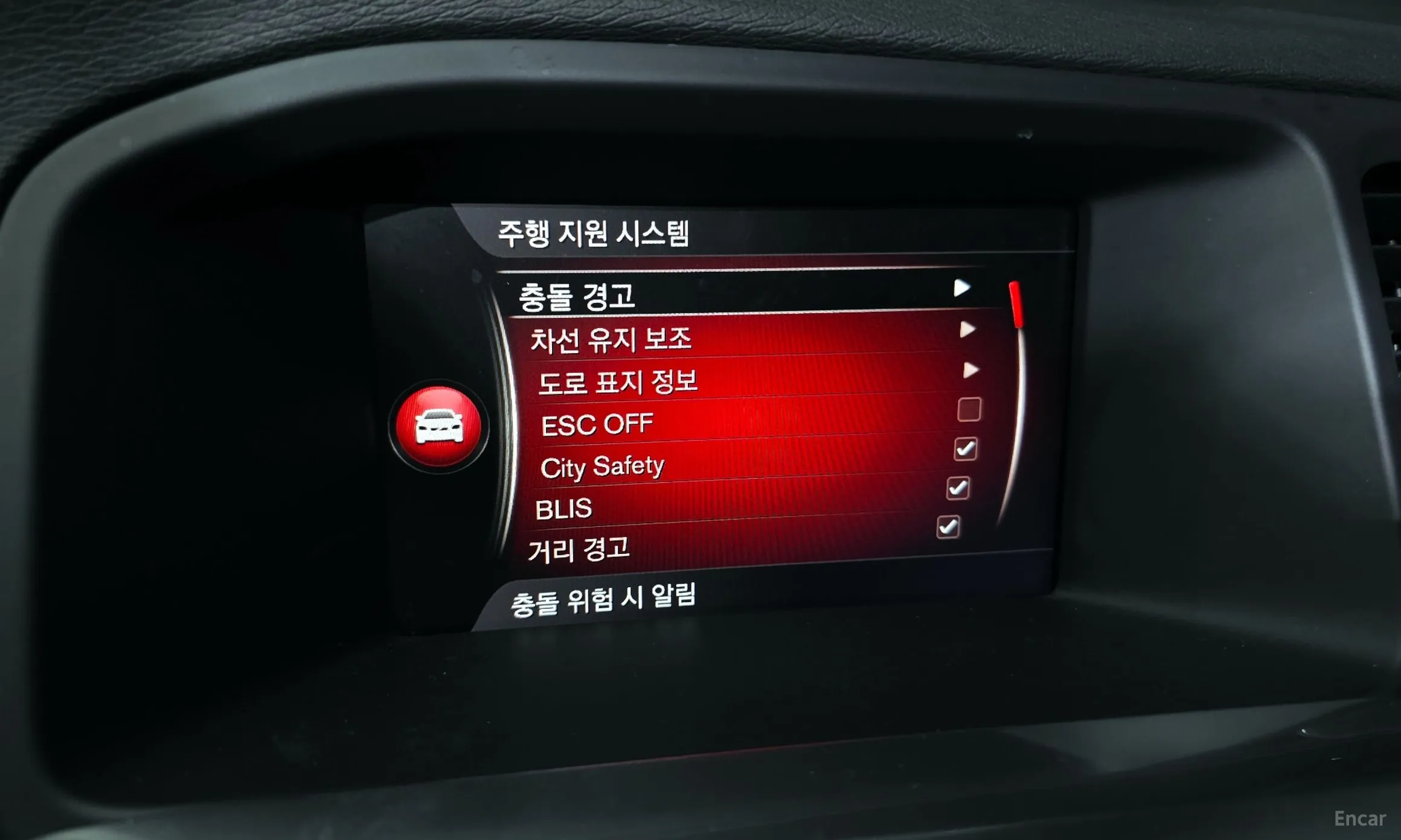 Volvo S60 превью 16