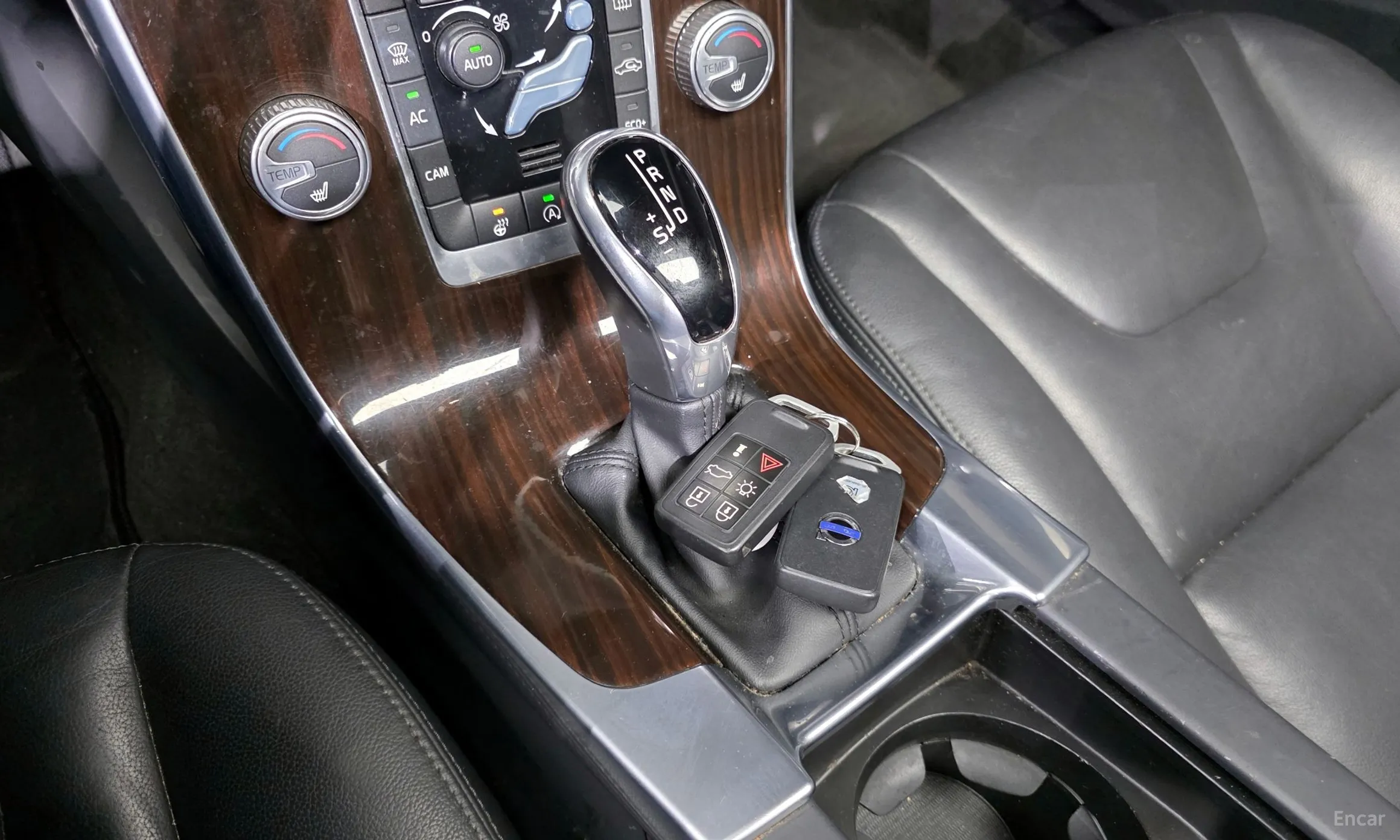 Volvo S60 превью 9
