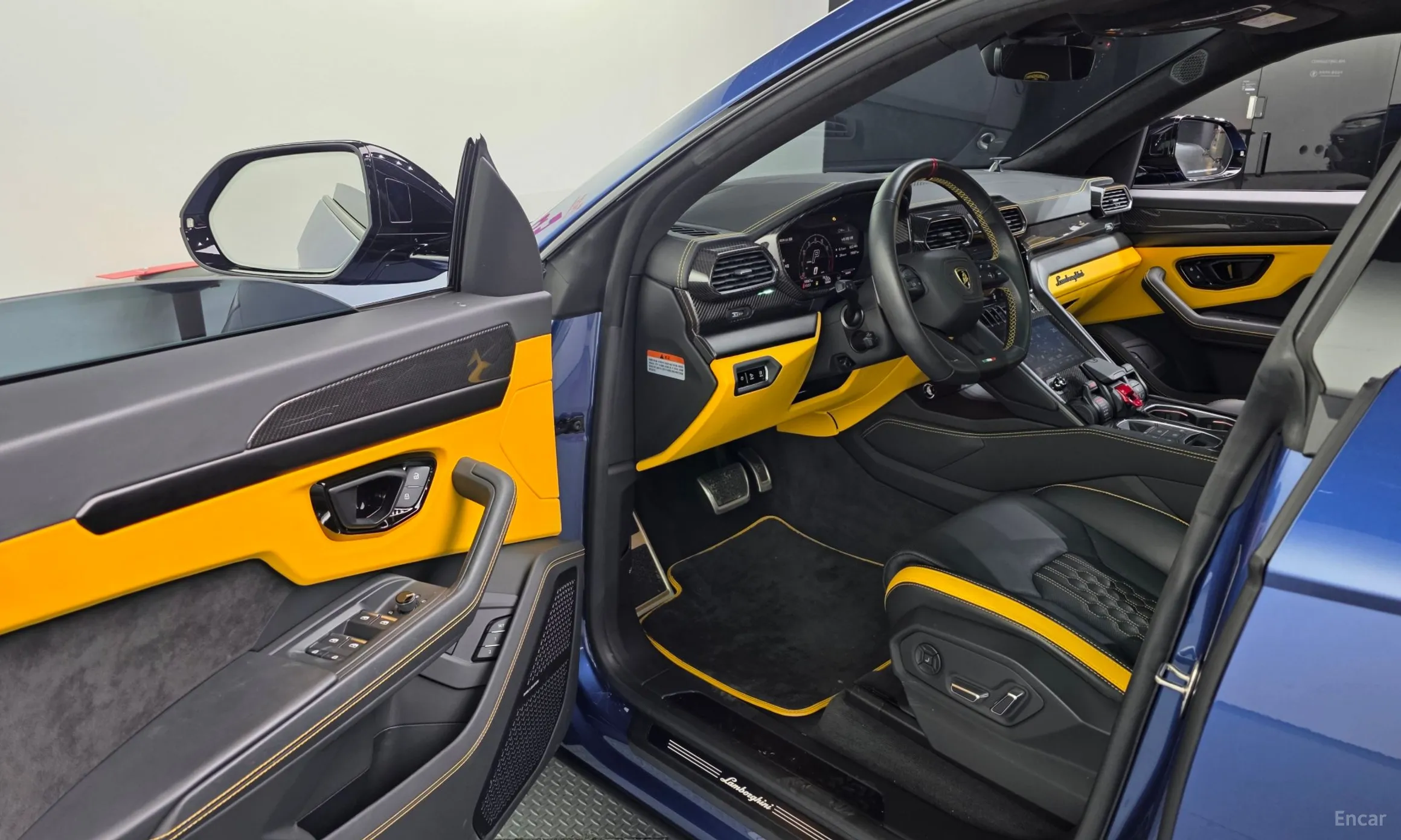 Lamborghini Urus превью 10
