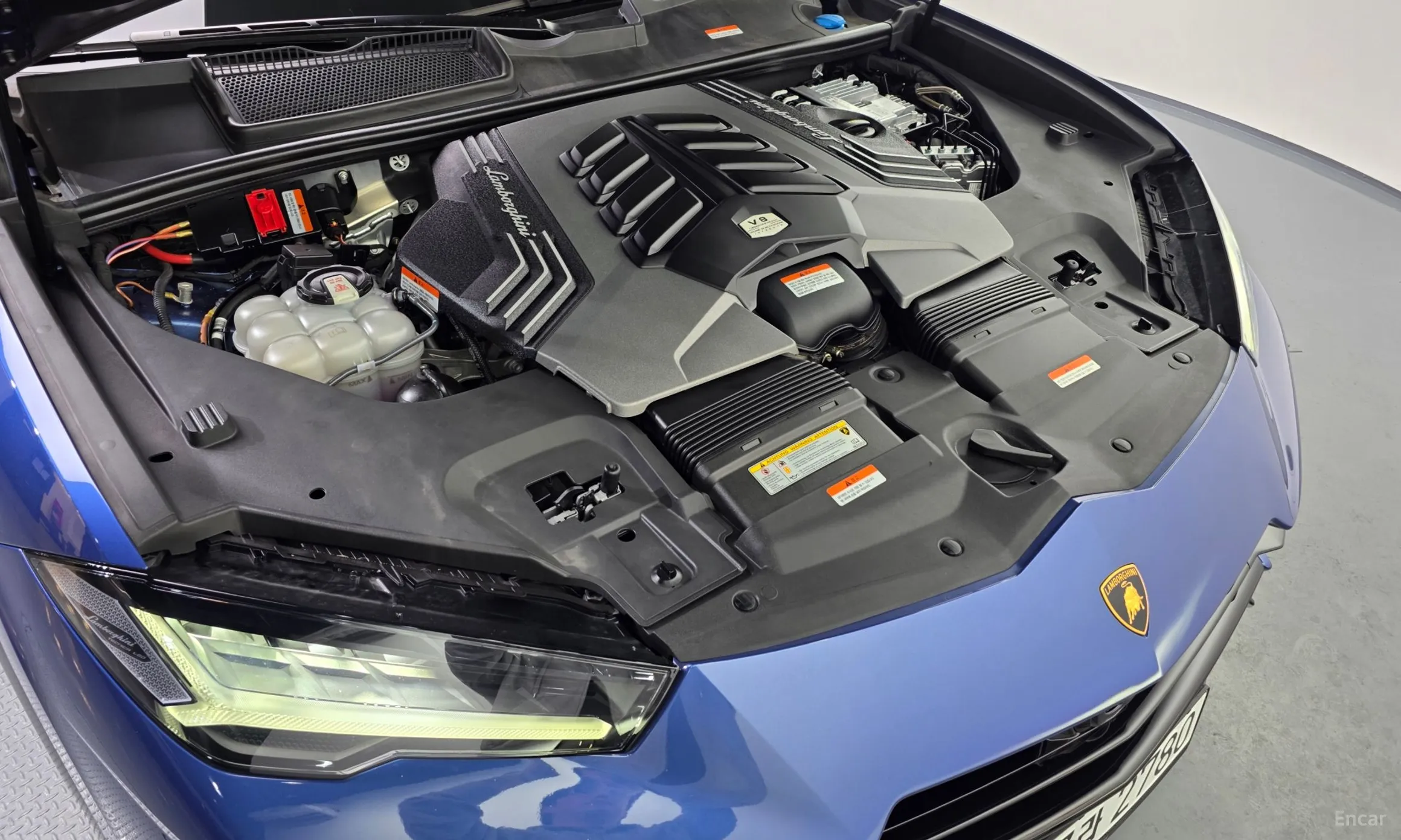 Lamborghini Urus превью 6