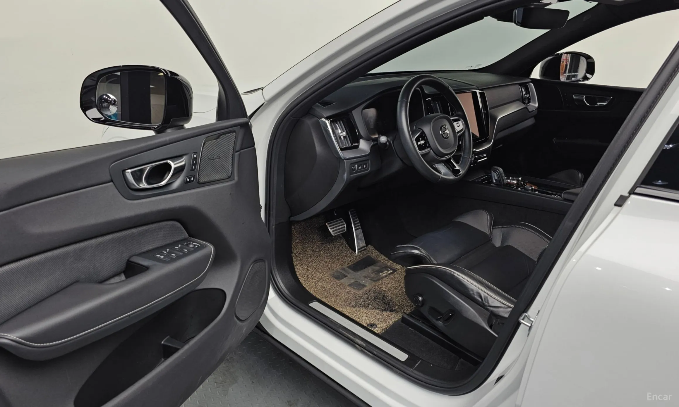 Volvo XC60 Gen 2 превью 10