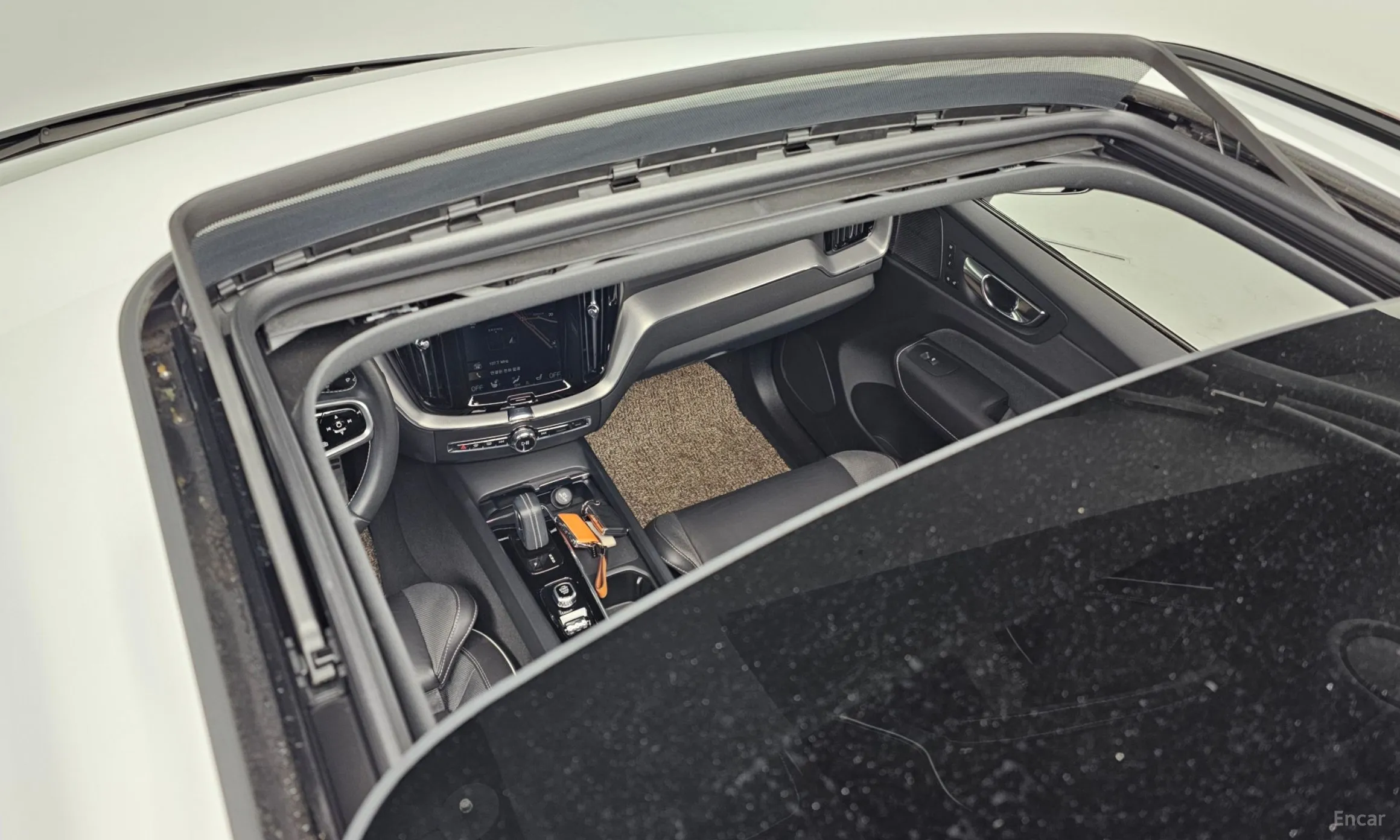 Volvo XC60 Gen 2 превью 19