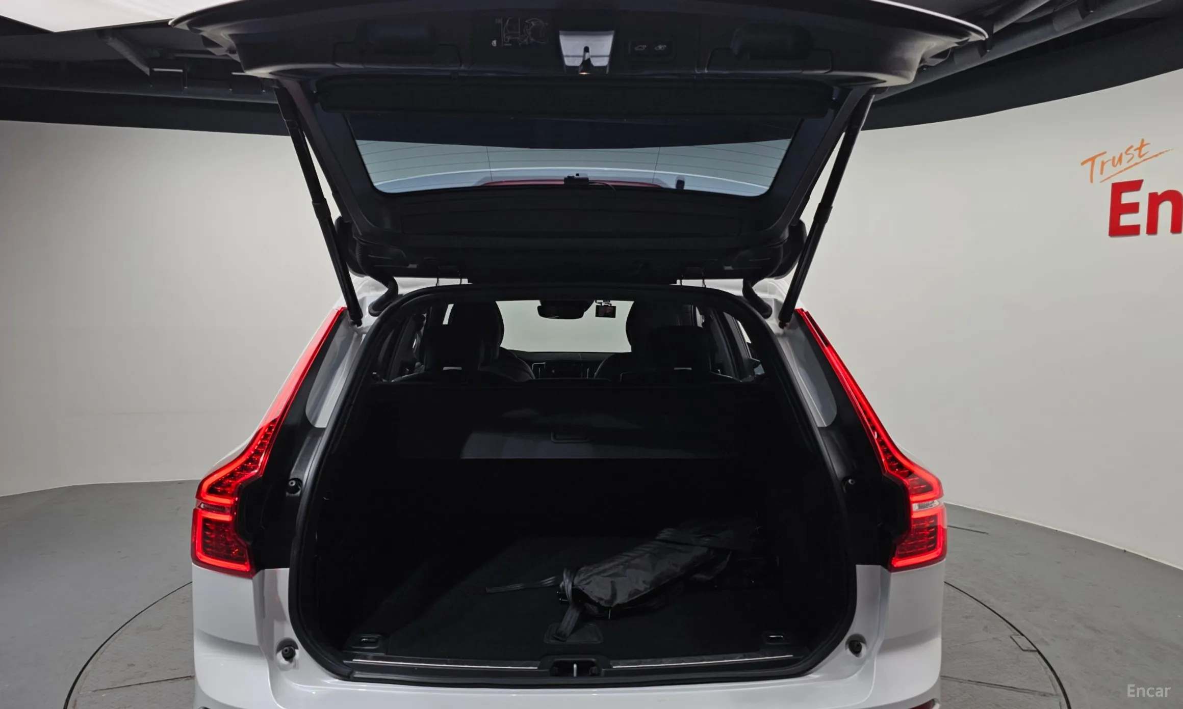 Volvo XC60 Gen 2 превью 20