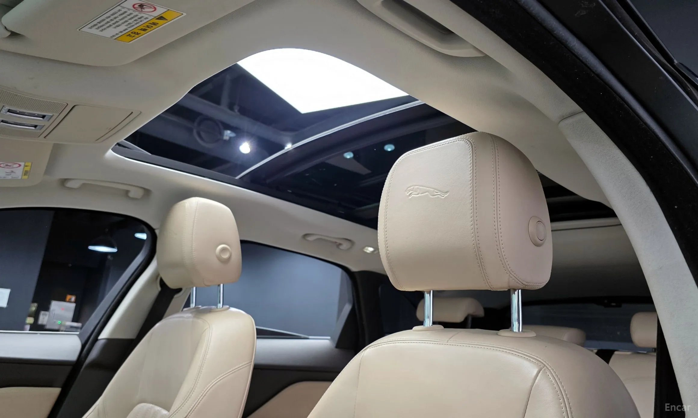 Jaguar F-PACE превью 16
