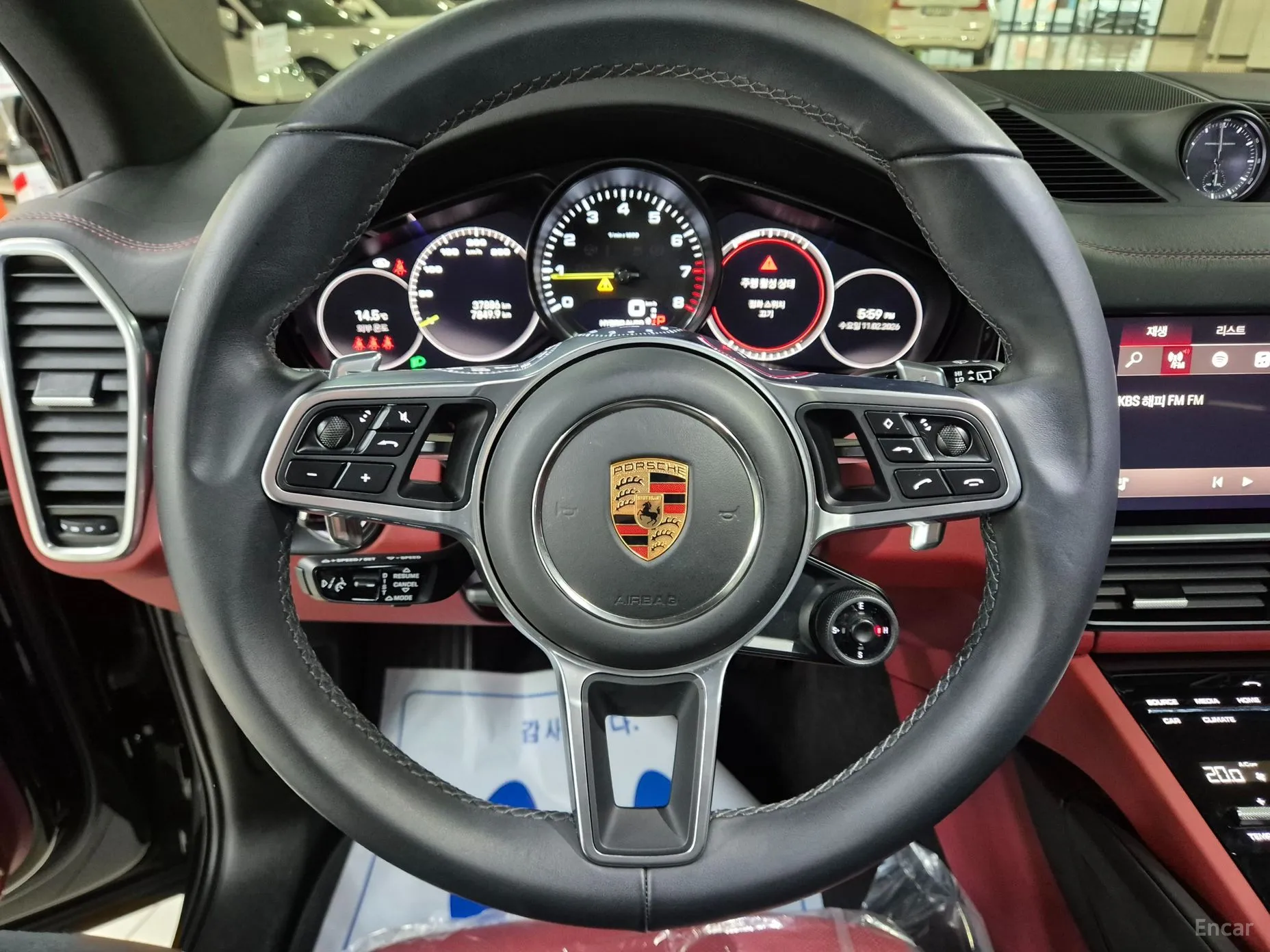 Porsche Cayenne (PO536) превью 9