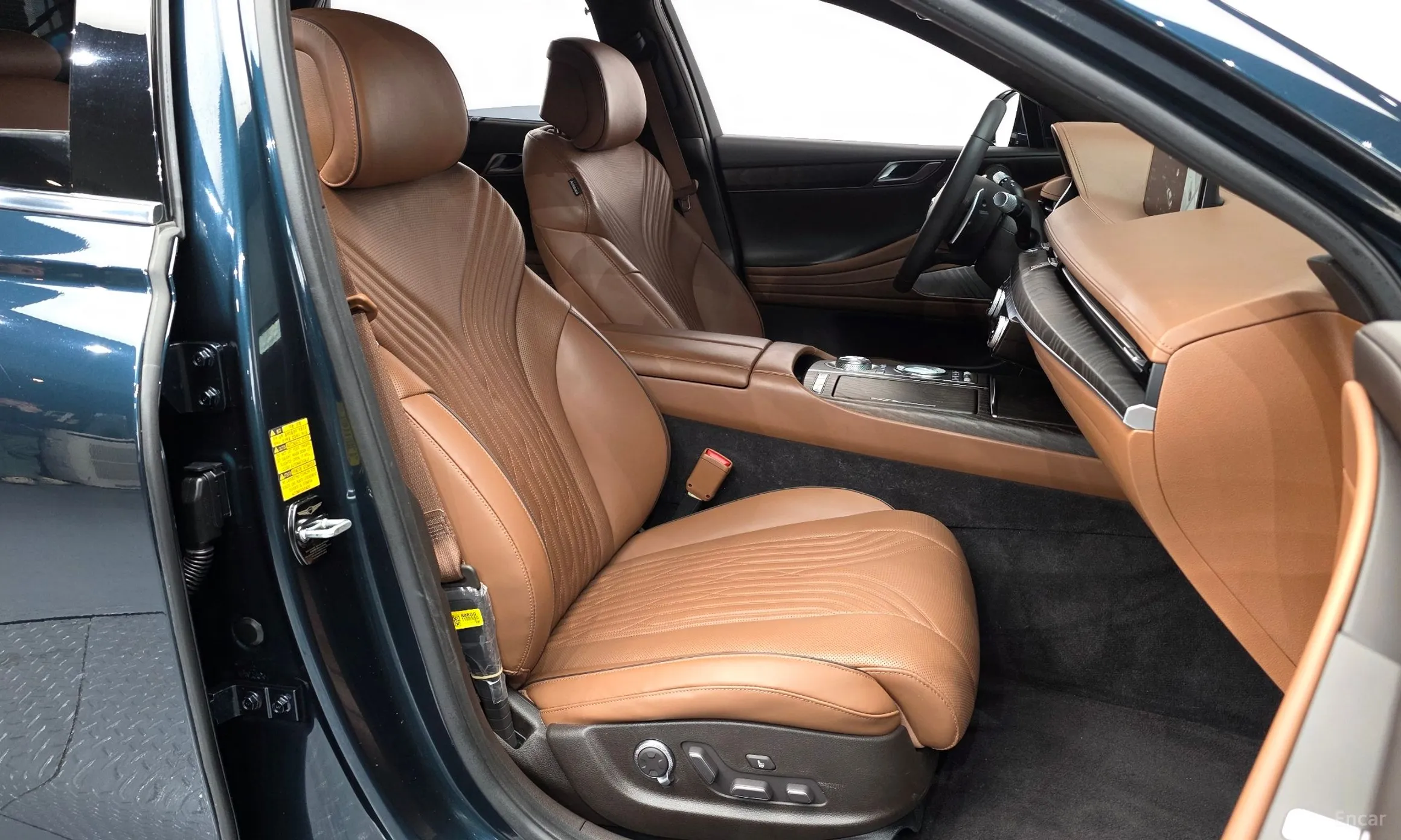 Genesis G80 (RG3) превью 10