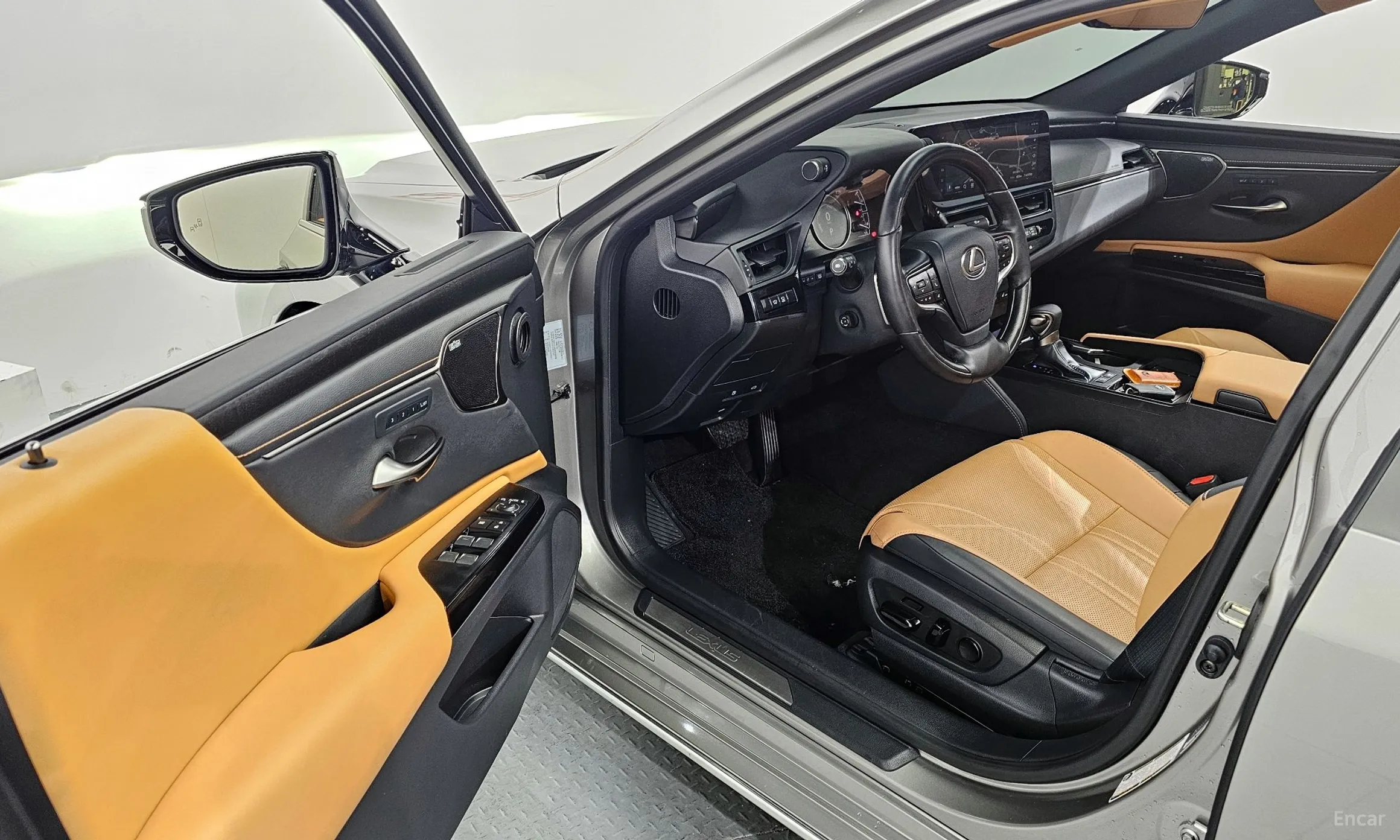 Lexus ES300h 7th Generation превью 10