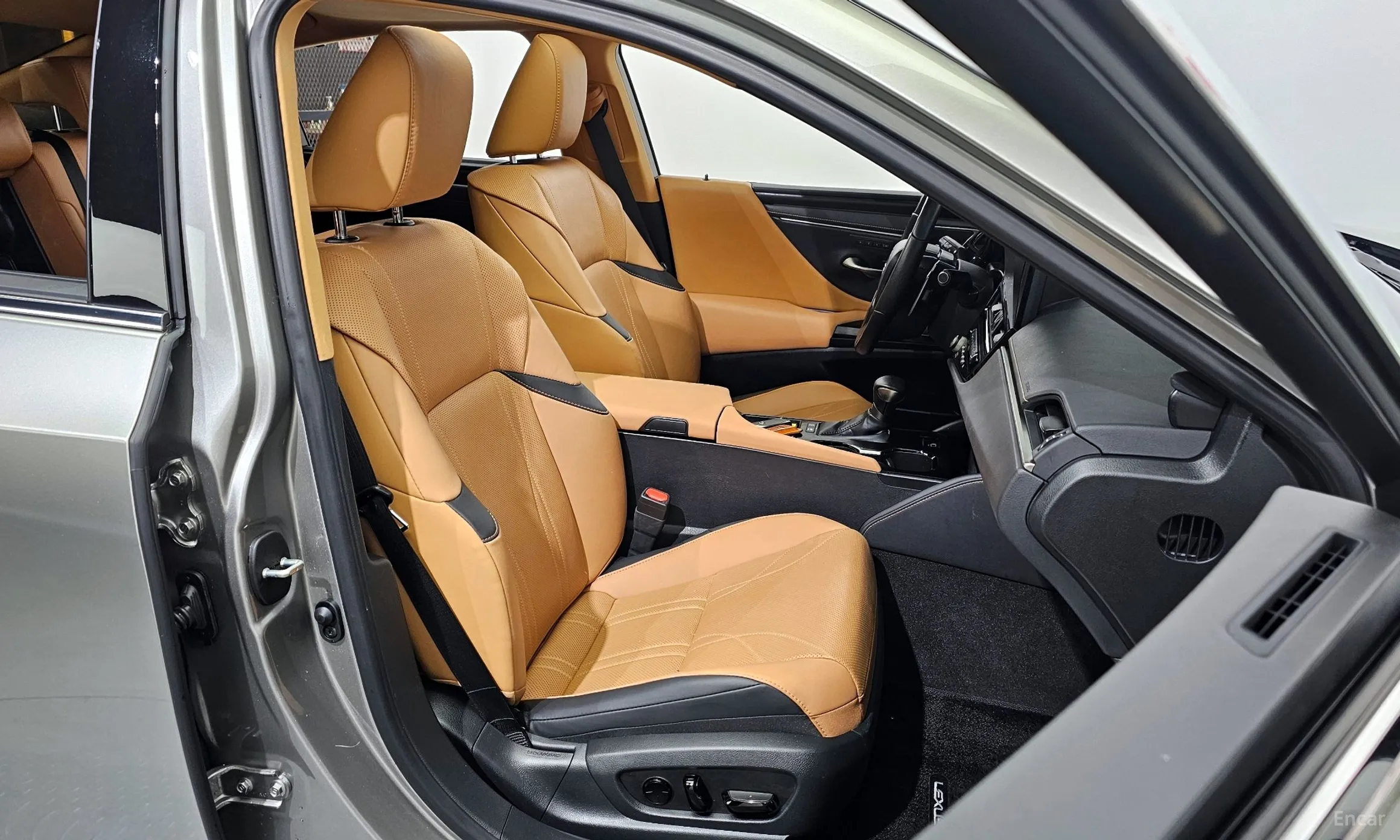 Lexus ES300h 7th Generation превью 12