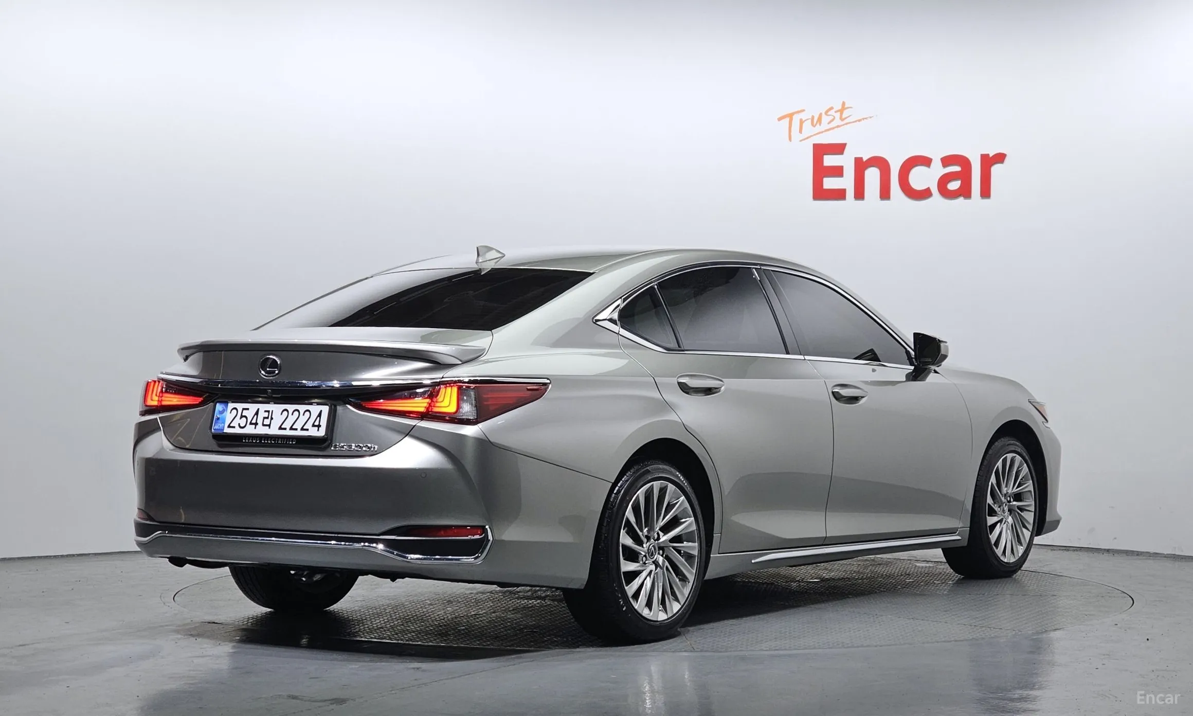 Lexus ES300h 7th Generation