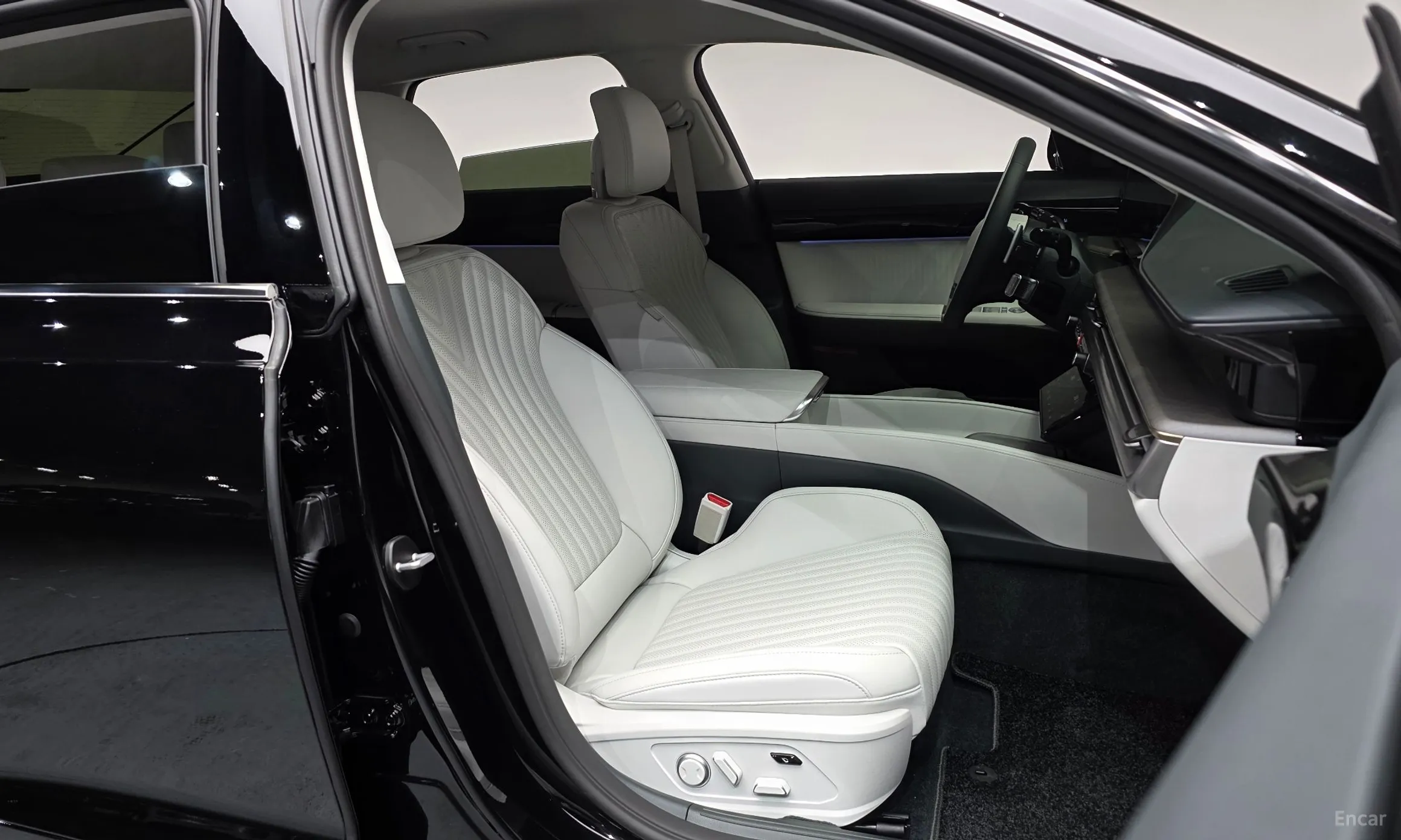 Hyundai Grandeur Hybrid (GN7) превью 10