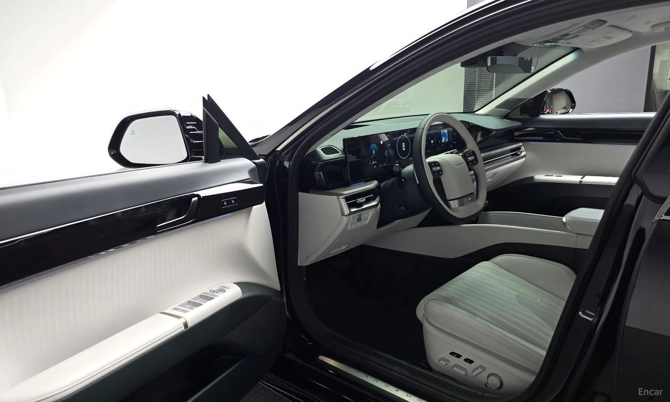 Hyundai Grandeur Hybrid (GN7) превью 12