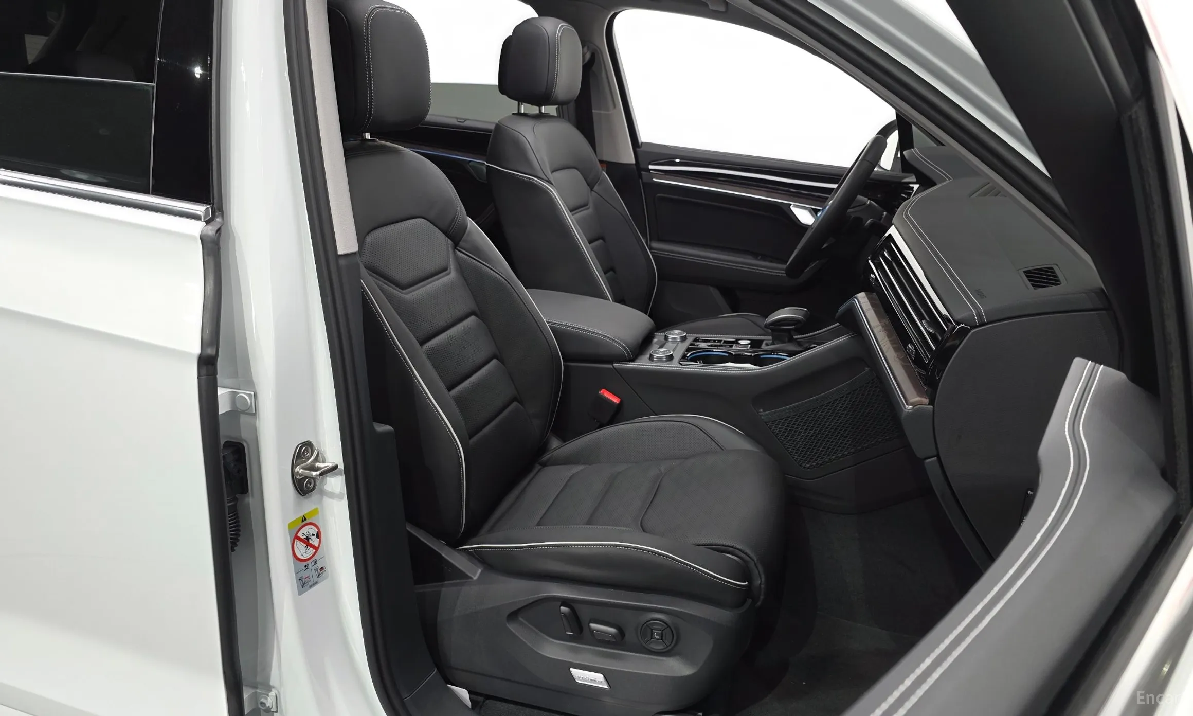 Volkswagen Touareg 3rd Generation превью 10