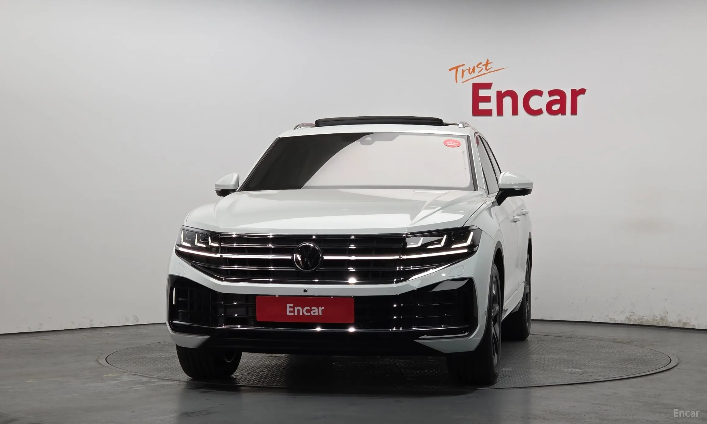 Volkswagen Touareg 3rd Generation превью 3