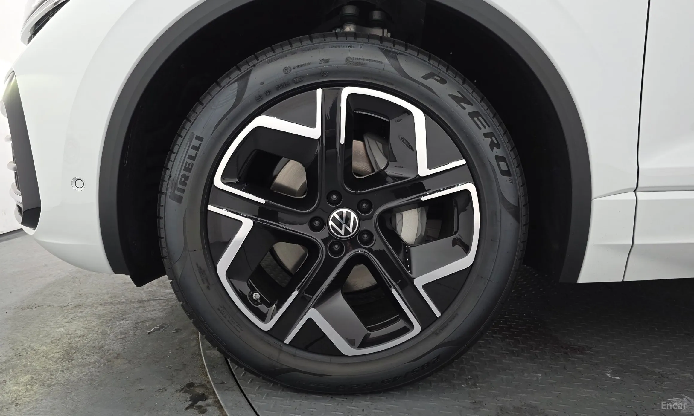 Volkswagen Touareg 3rd Generation превью 5