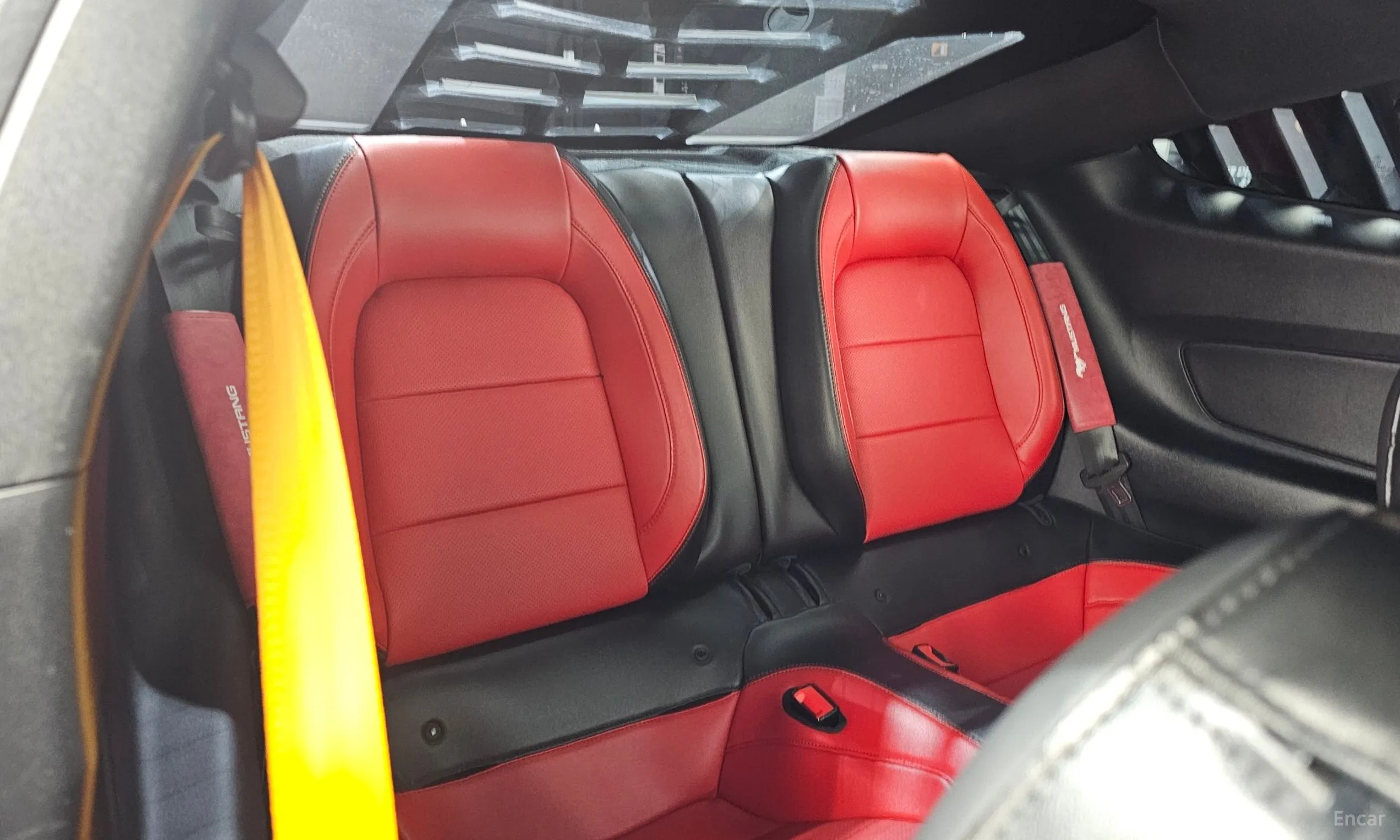 Ford Mustang превью 12