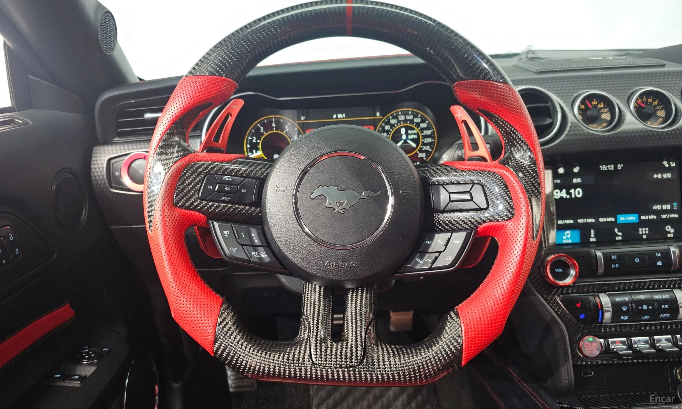 Ford Mustang превью 13