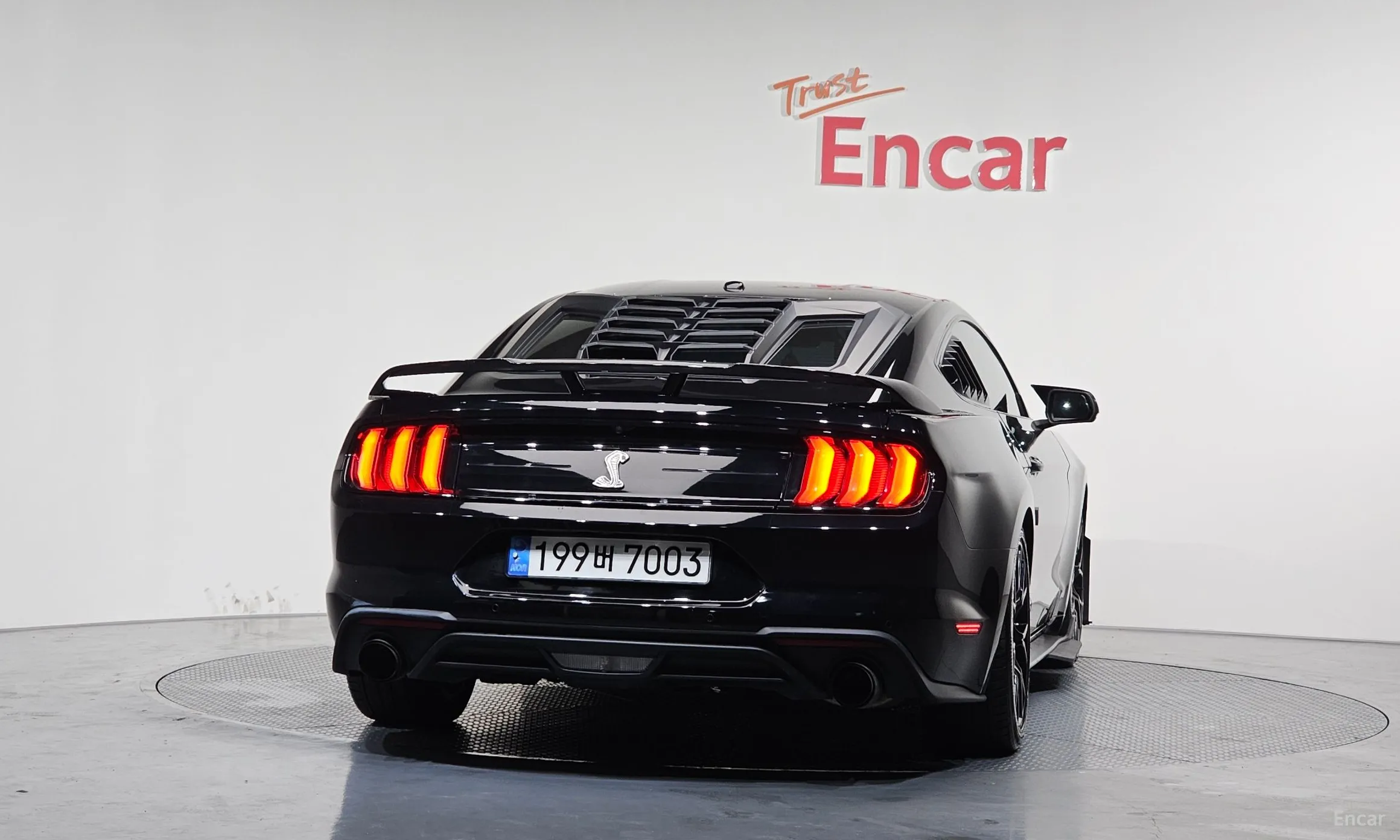 Ford Mustang превью 4