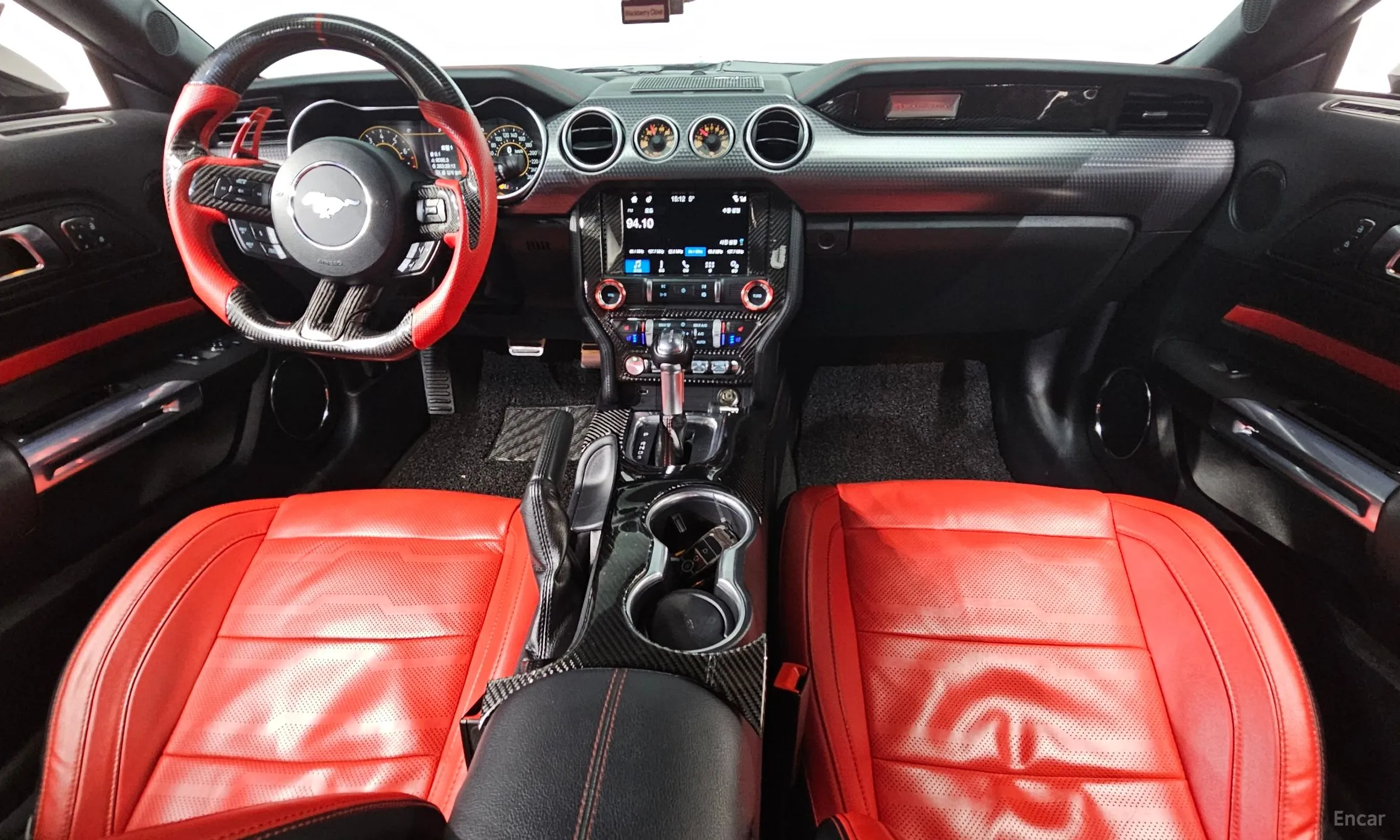 Ford Mustang превью 7