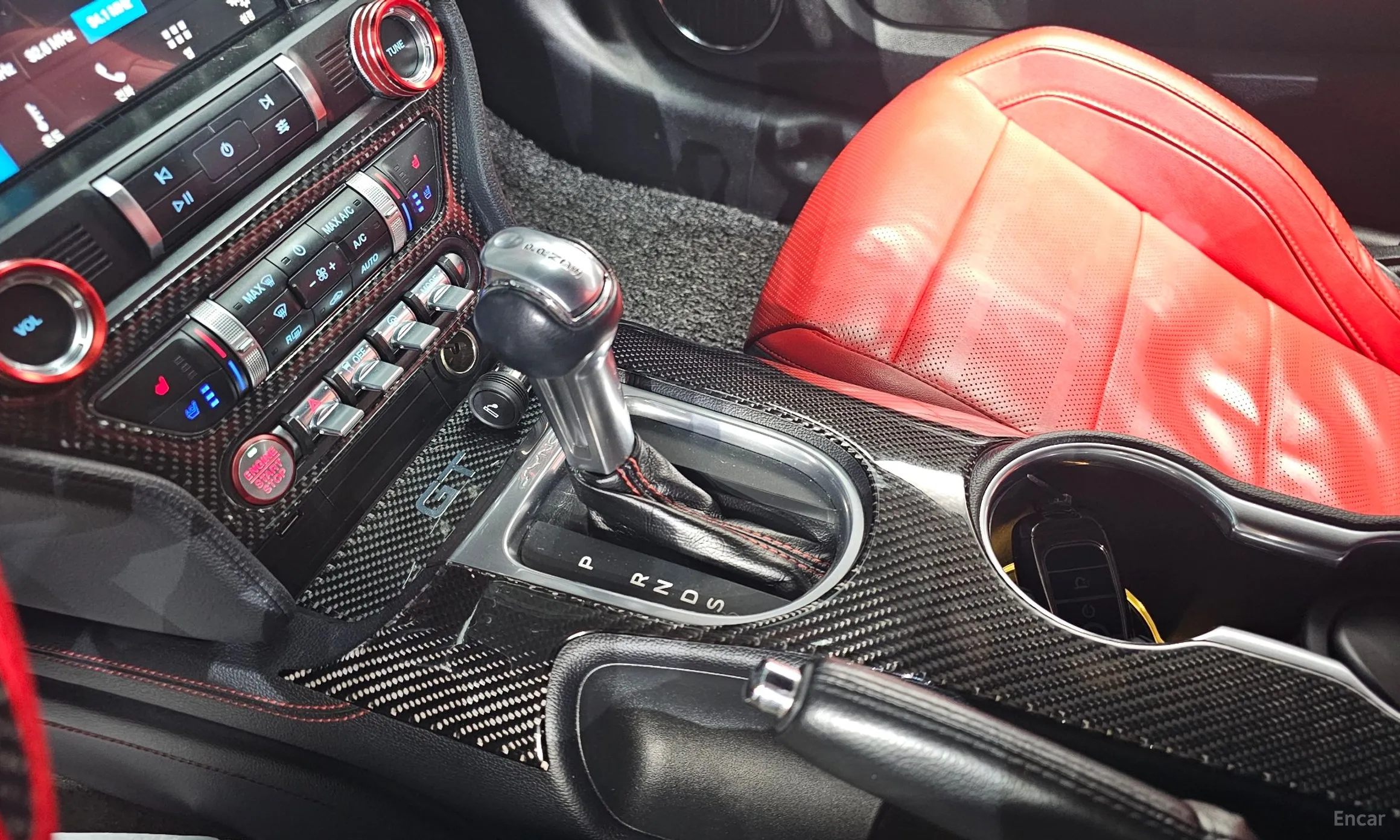 Ford Mustang превью 9