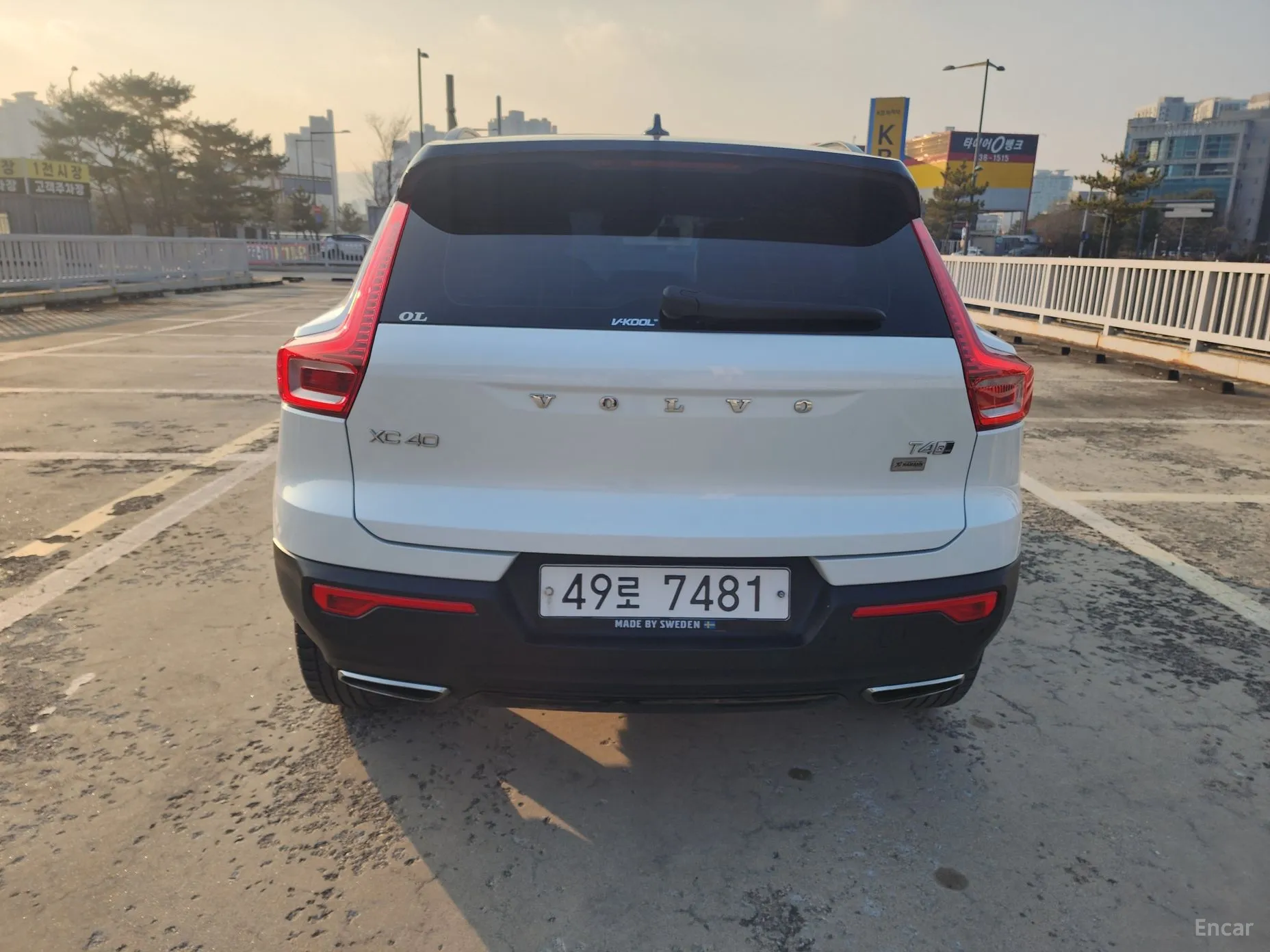 Volvo XC40 превью 3