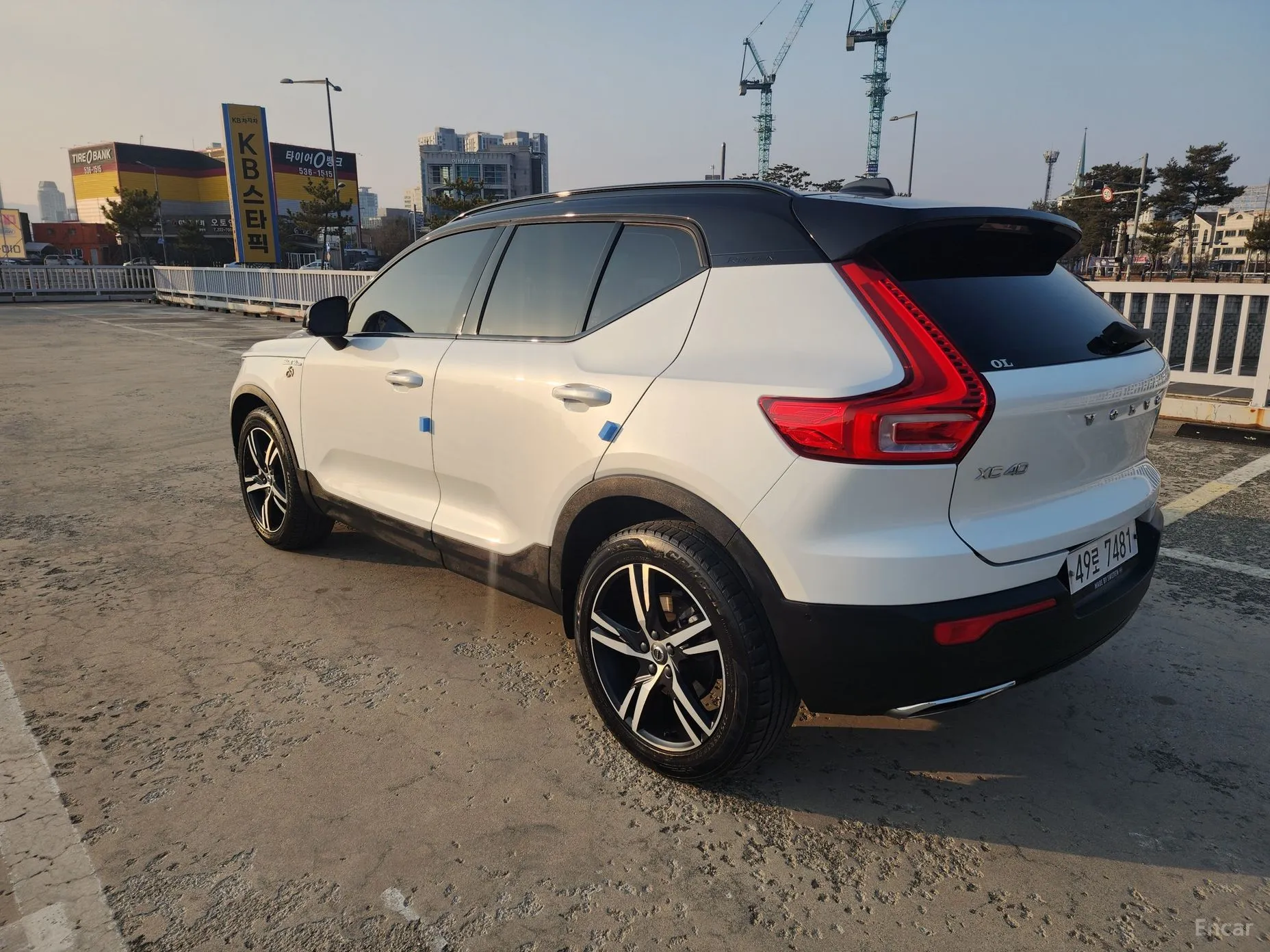 Volvo XC40 превью 4