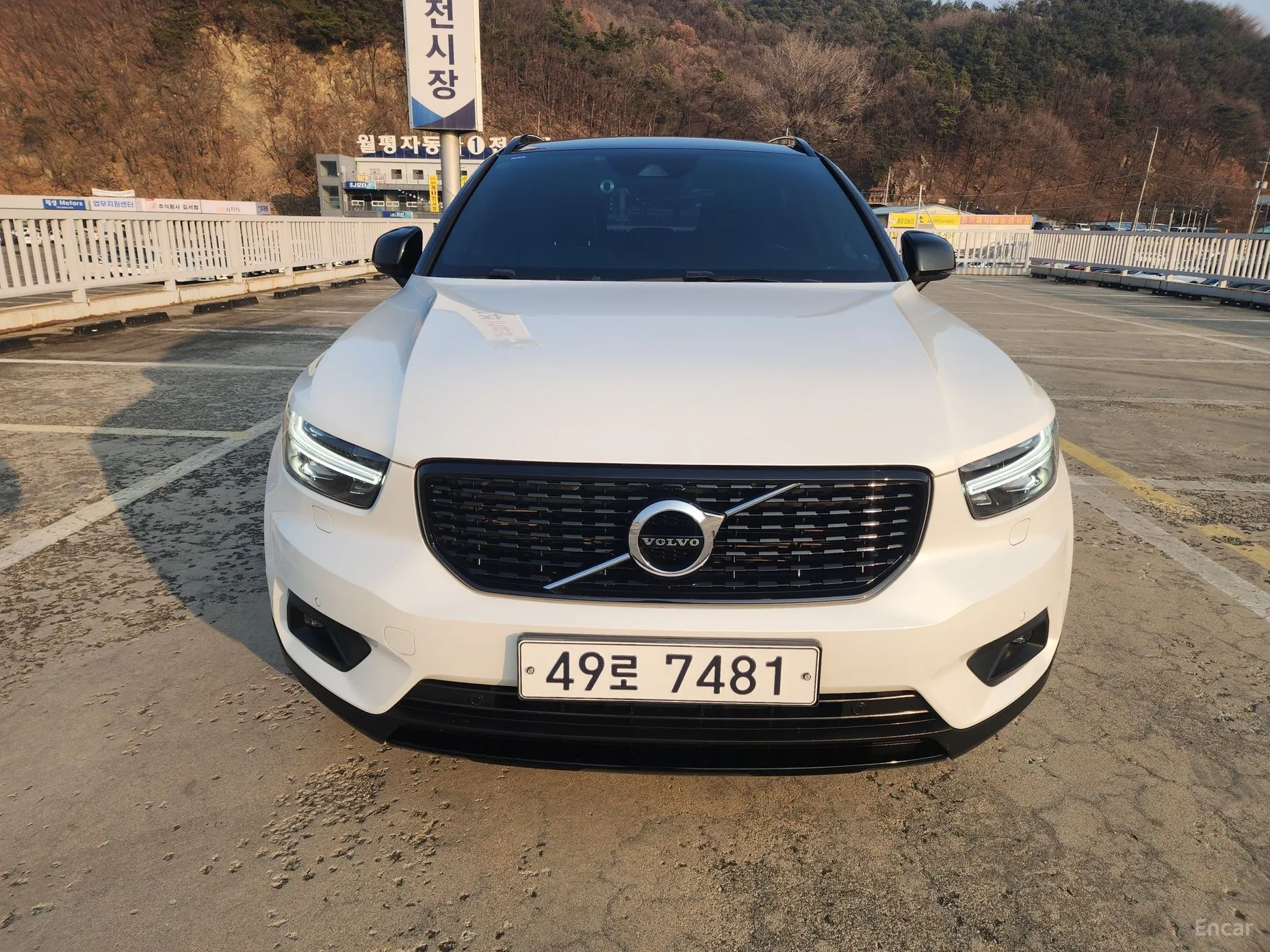 Volvo XC40 превью 5