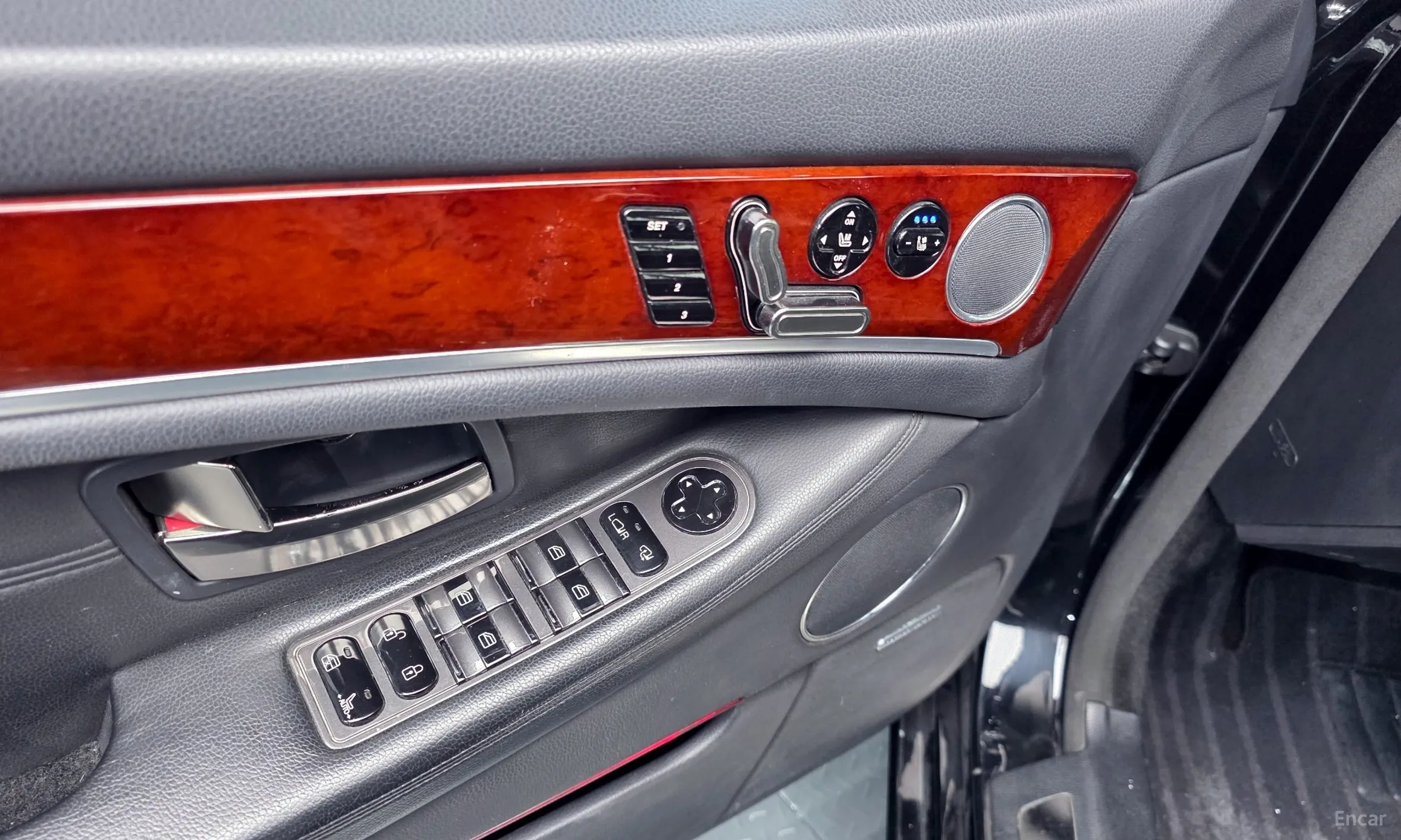 KG Mobility (SsangYong) Chairman W превью 18