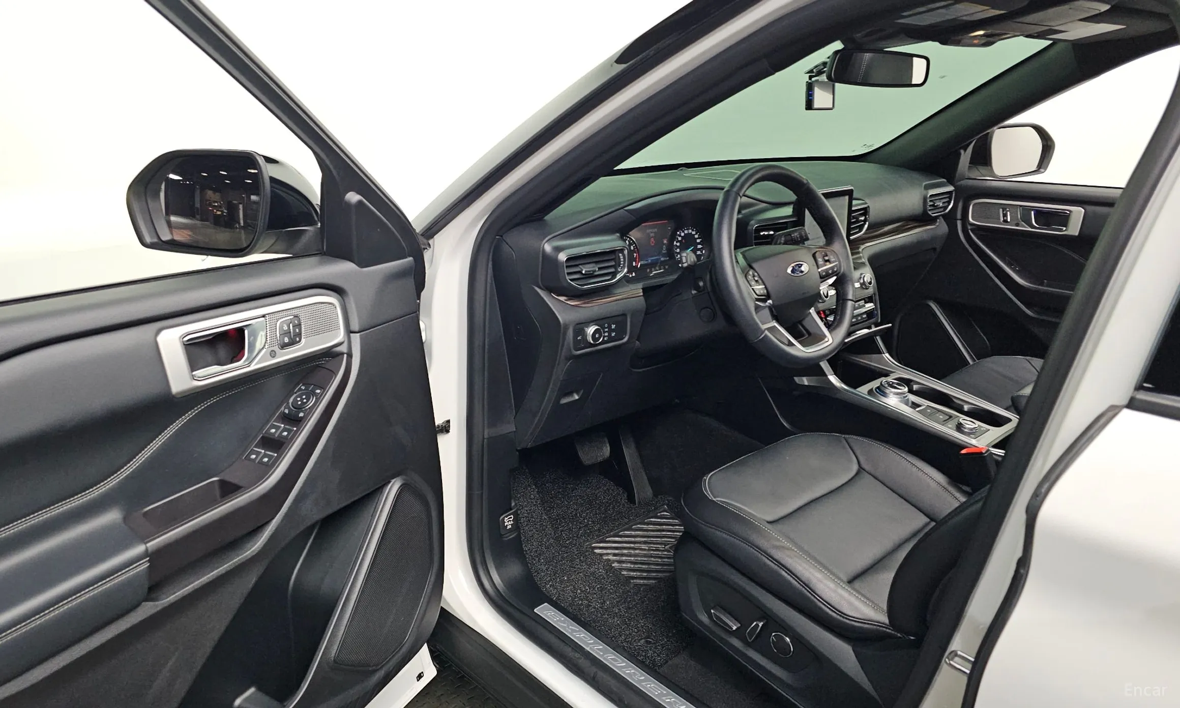 Ford Explorer 6th Generation превью 10