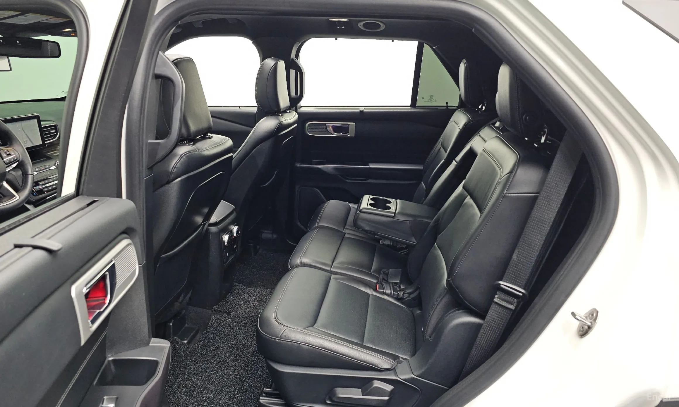 Ford Explorer 6th Generation превью 11