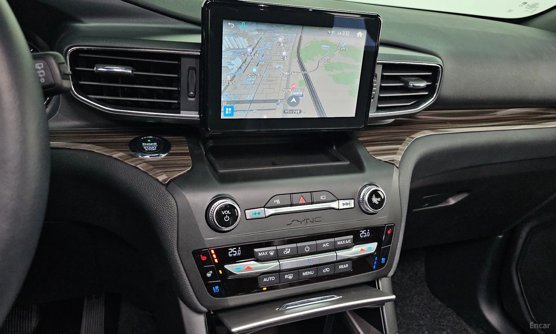 Ford Explorer 6th Generation превью 16