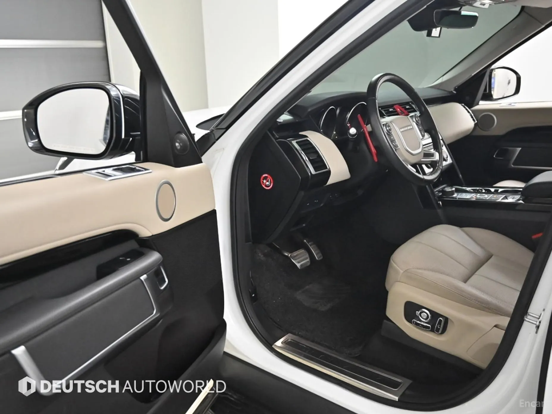 Land Rover Discovery 5 превью 11