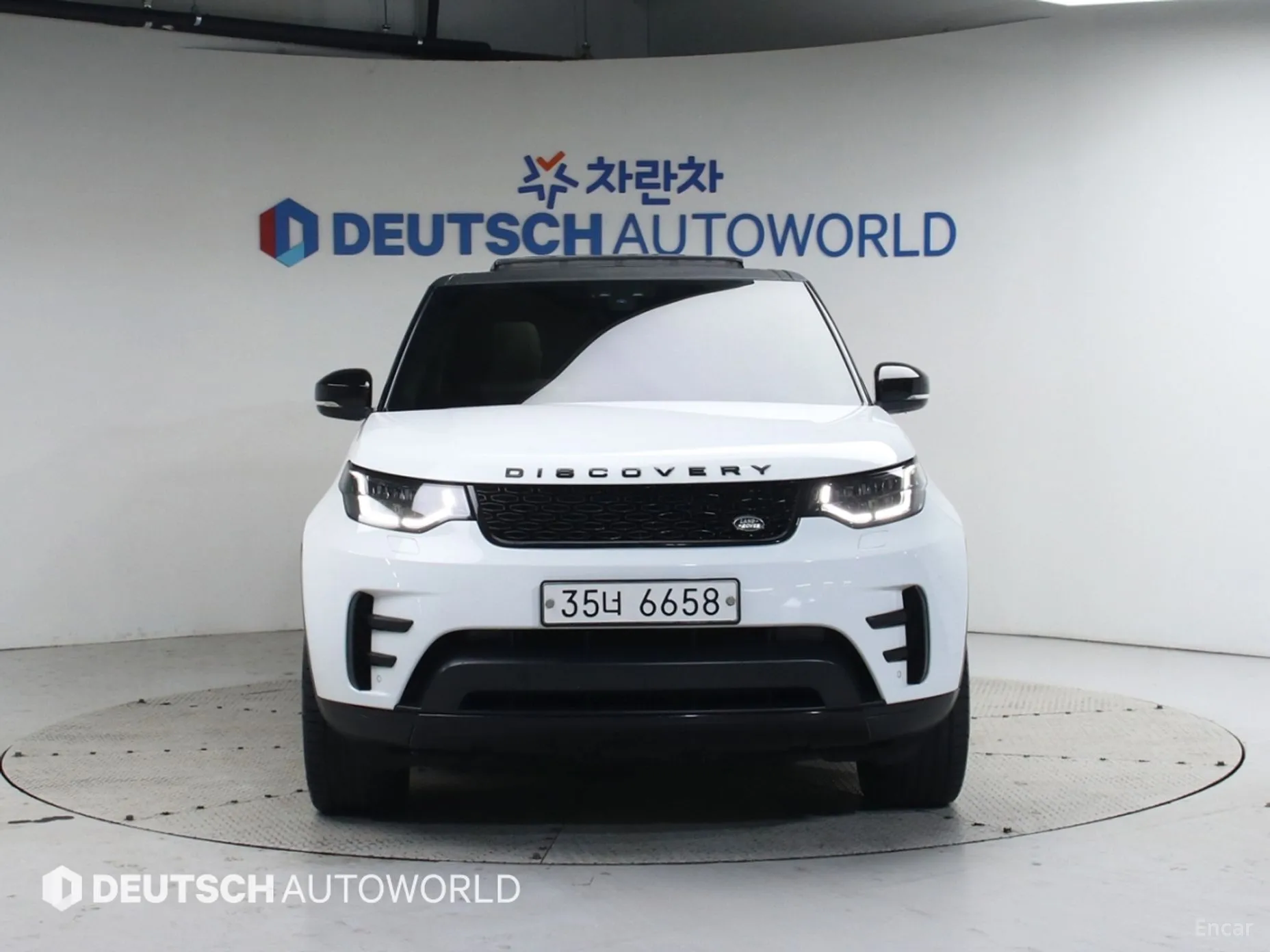 Land Rover Discovery 5 превью 3
