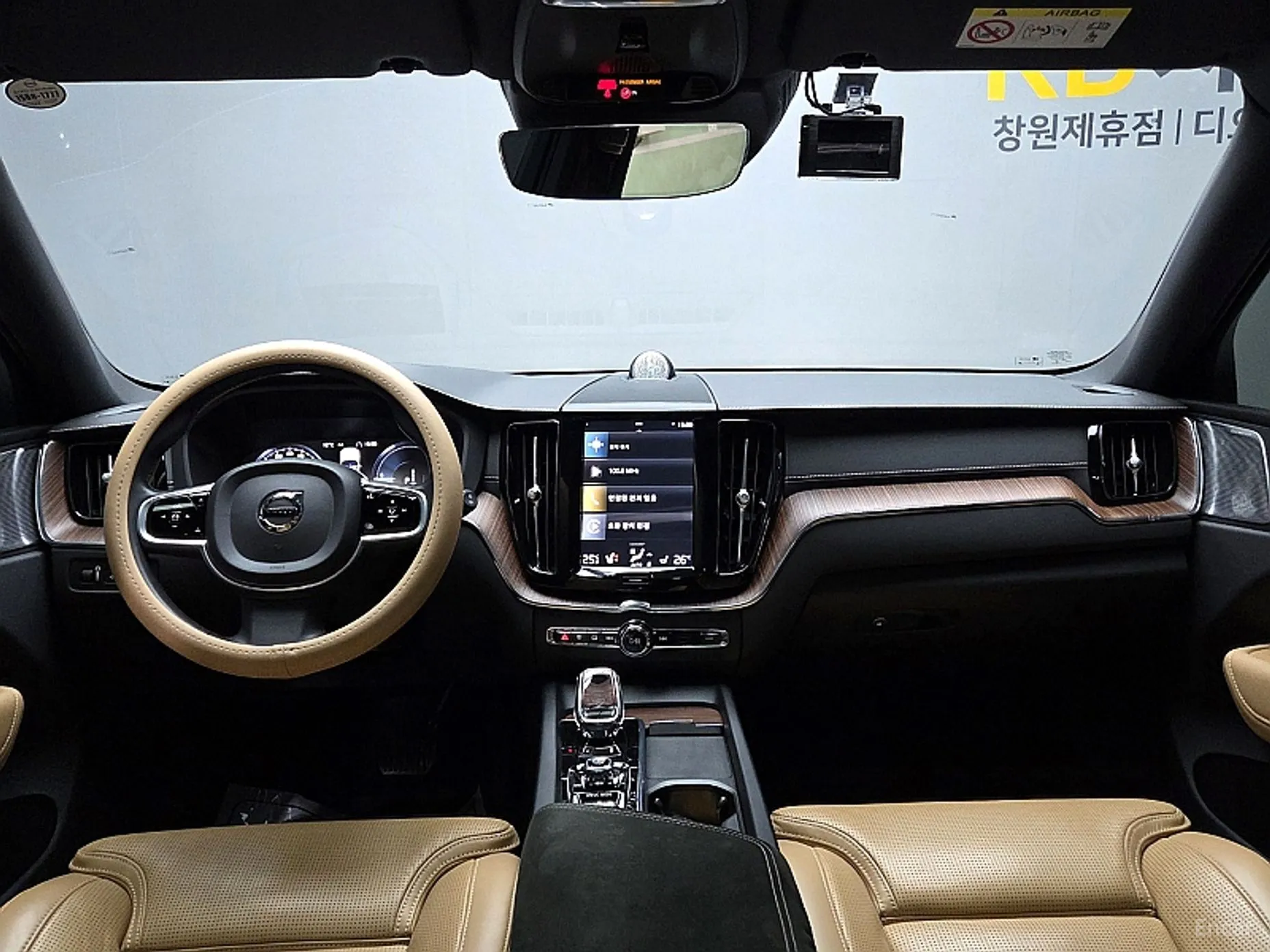 Volvo XC60 Gen 2 превью 10