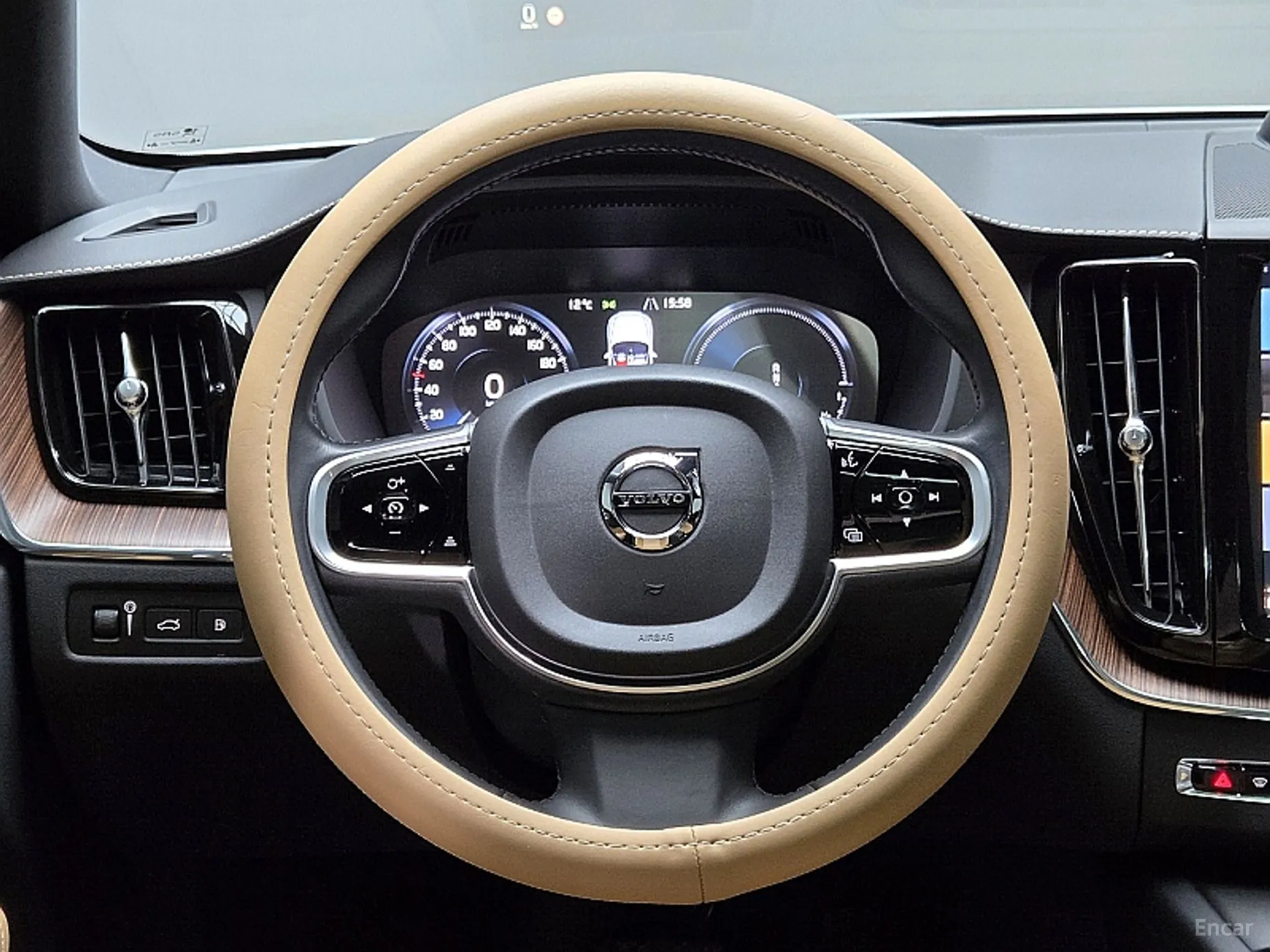 Volvo XC60 Gen 2 превью 11