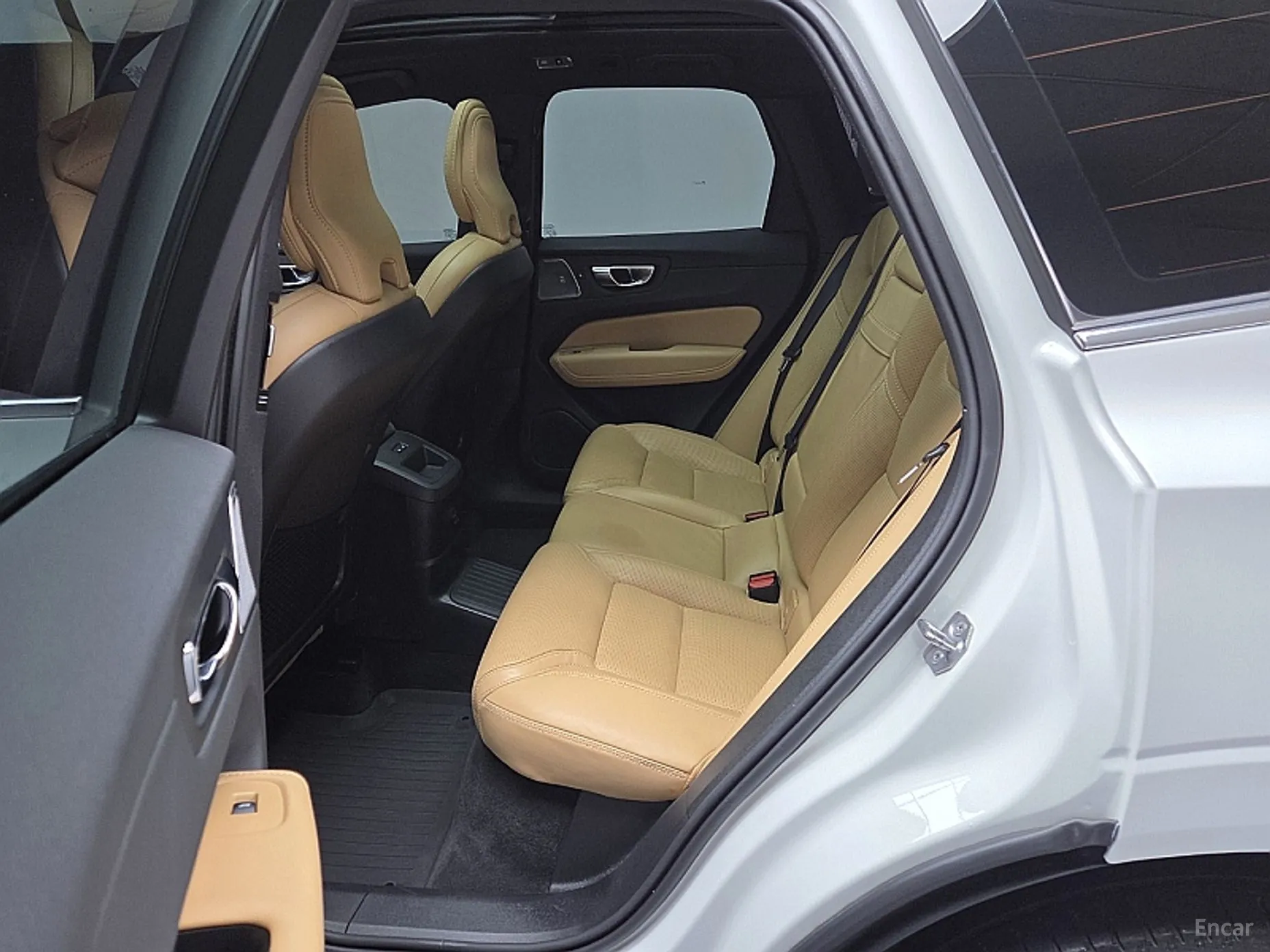 Volvo XC60 Gen 2 превью 14