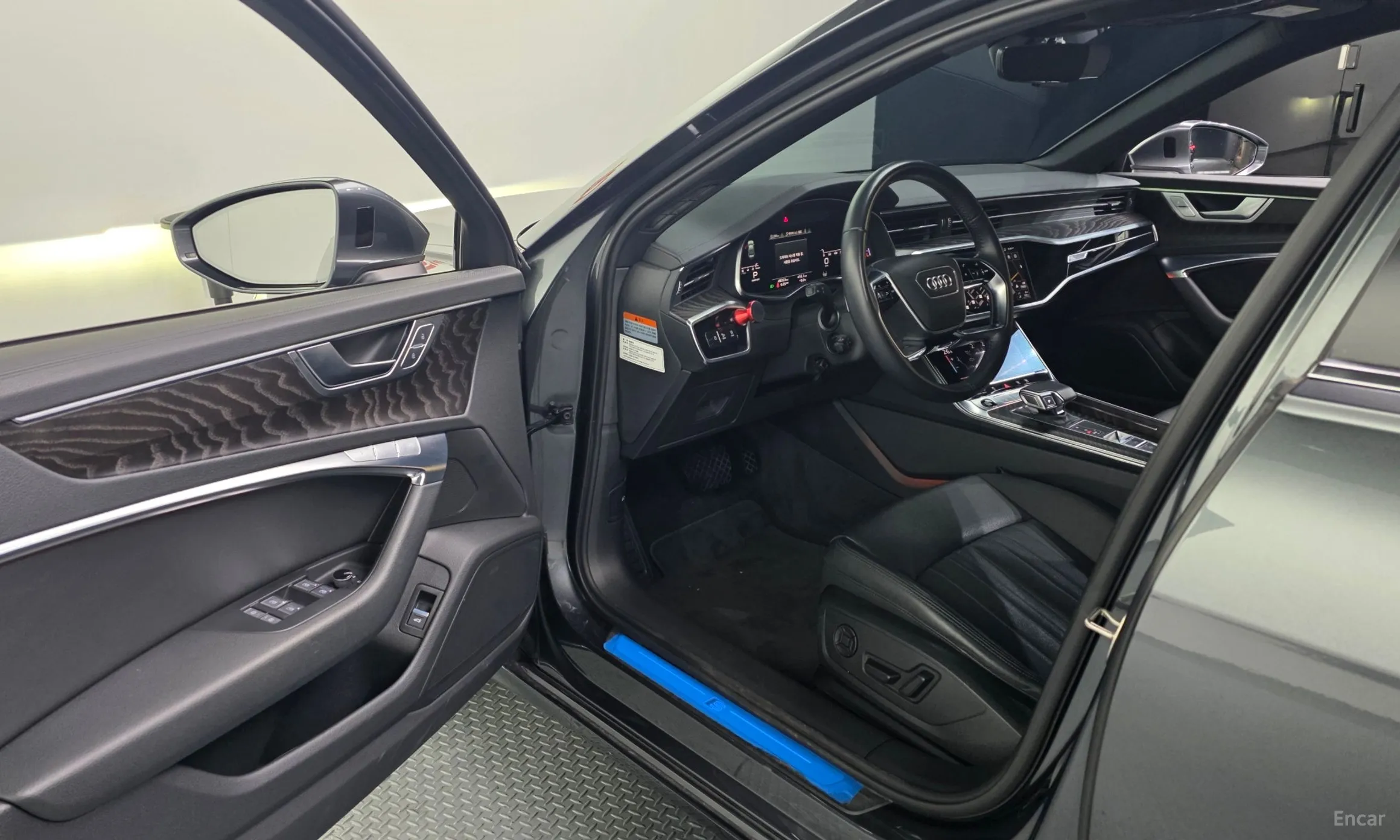 Audi A6 (C8) превью 10