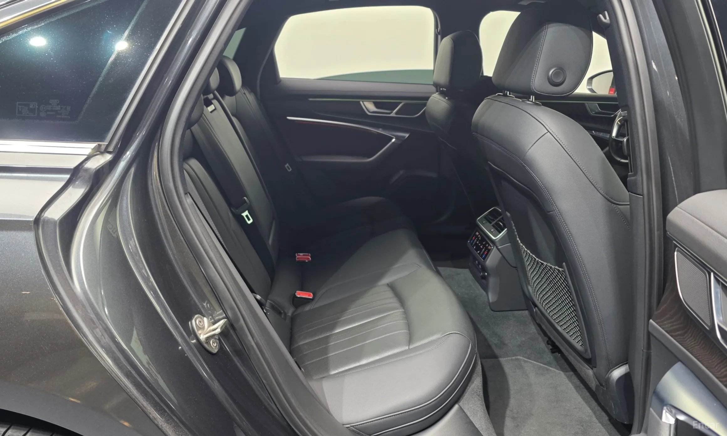 Audi A6 (C8) превью 12