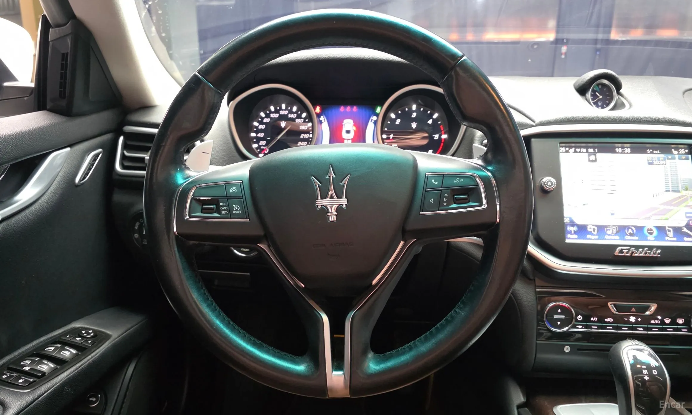 Maserati Ghibli превью 13