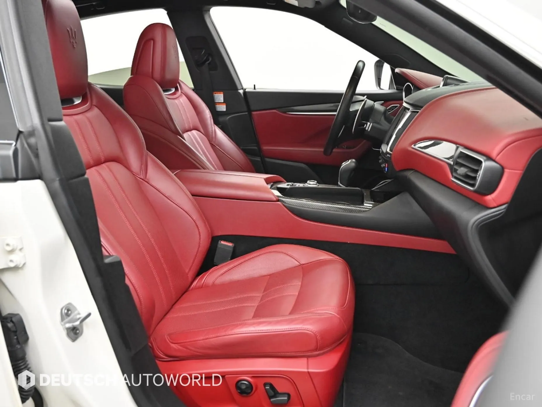Maserati Levante превью 10