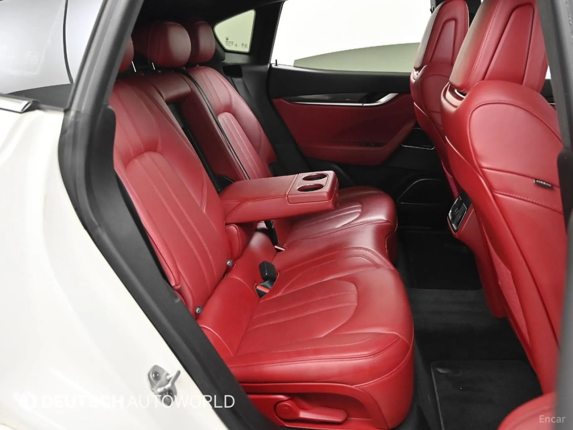 Maserati Levante превью 12