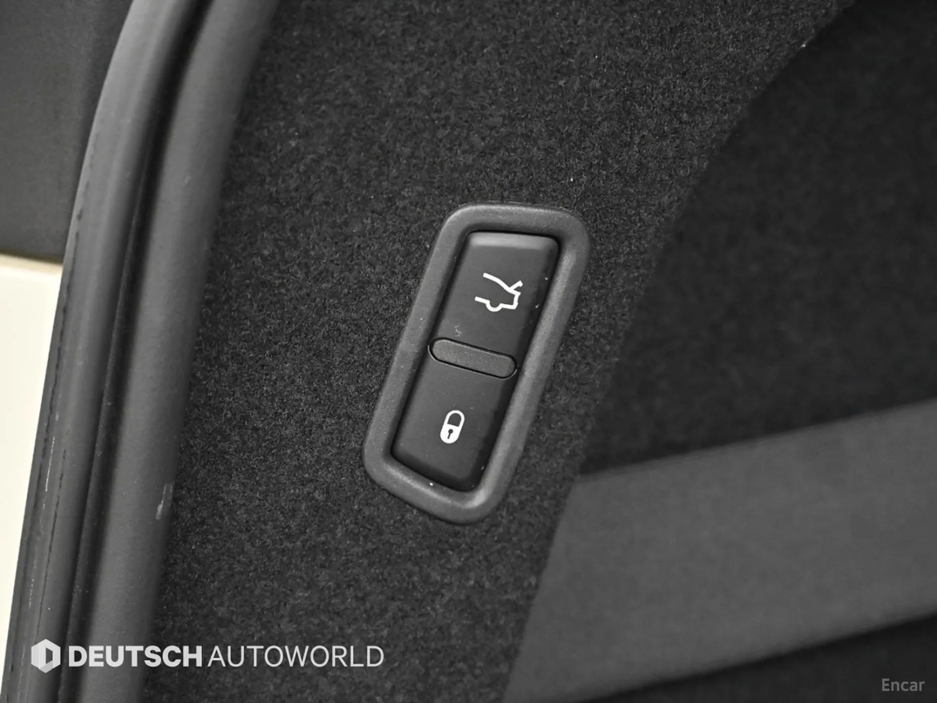 Maserati Levante превью 20