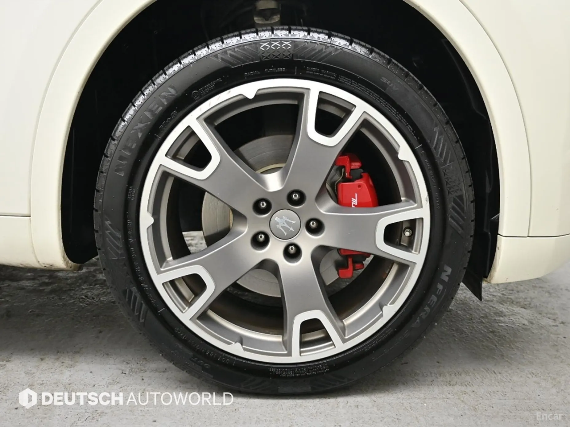 Maserati Levante превью 5
