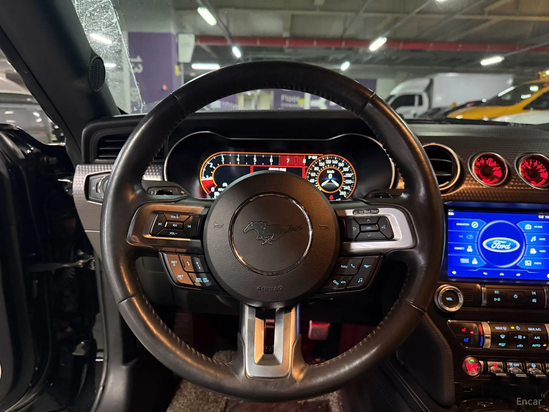 Ford Mustang превью 10